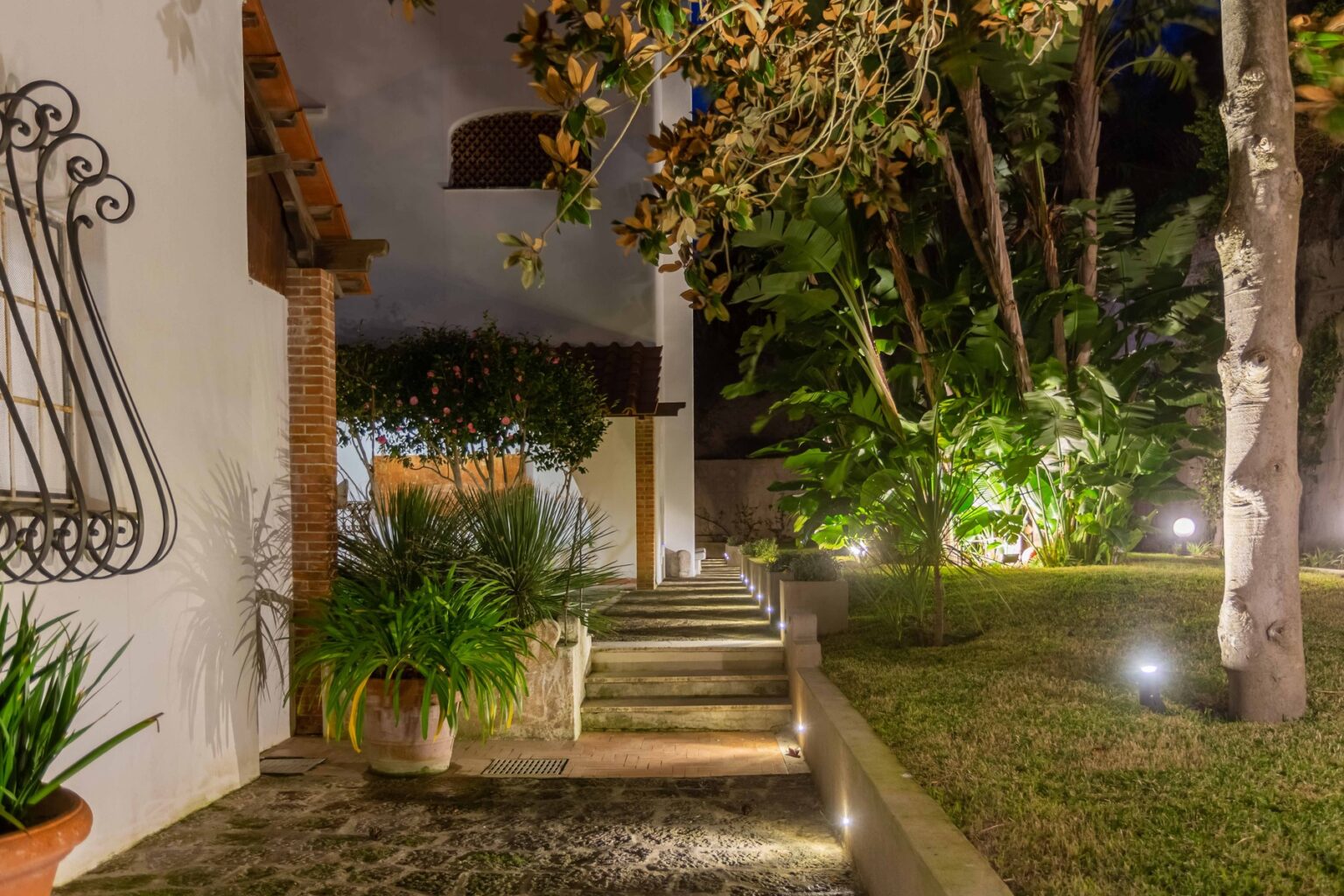 Ischia Majestic Villa | Amalfi Coast image 69 | Only on SopranoVillas