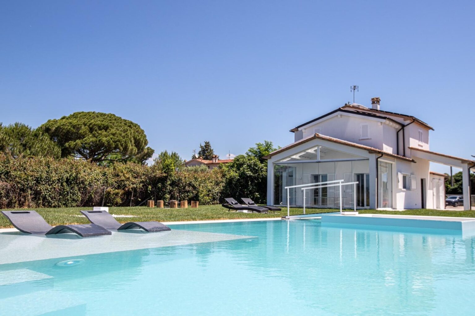capalbio-white-villa-tuscany | Only on SopranoVillas