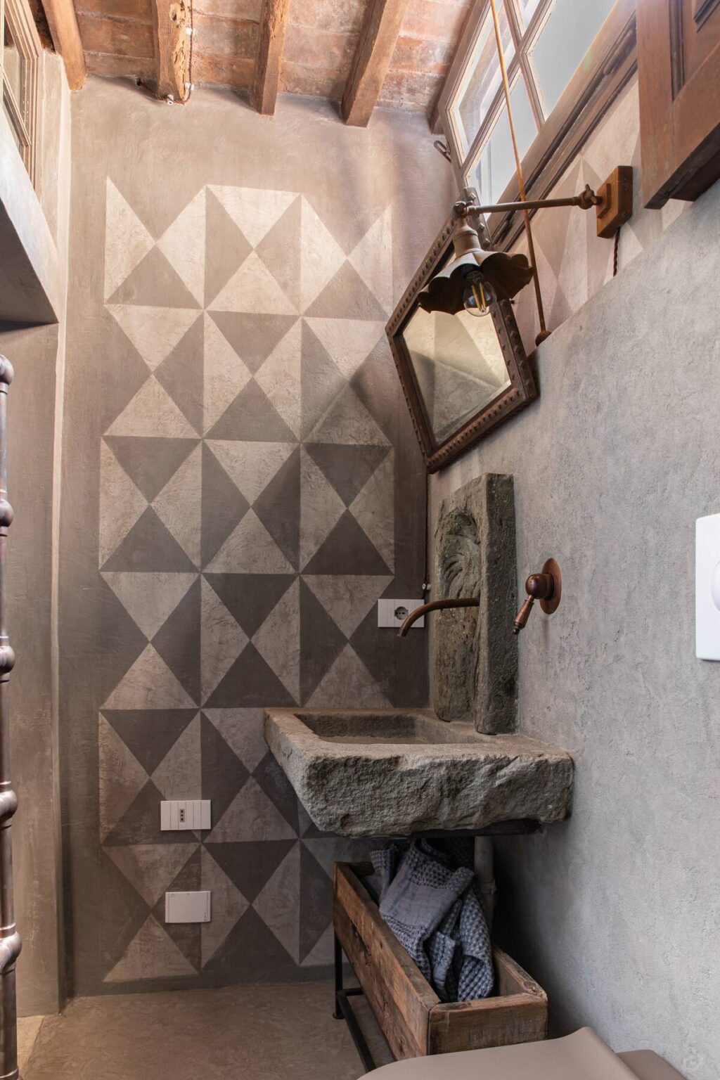 Lucca Refined Heritage House | Tuscany image 19 | Only on SopranoVillas