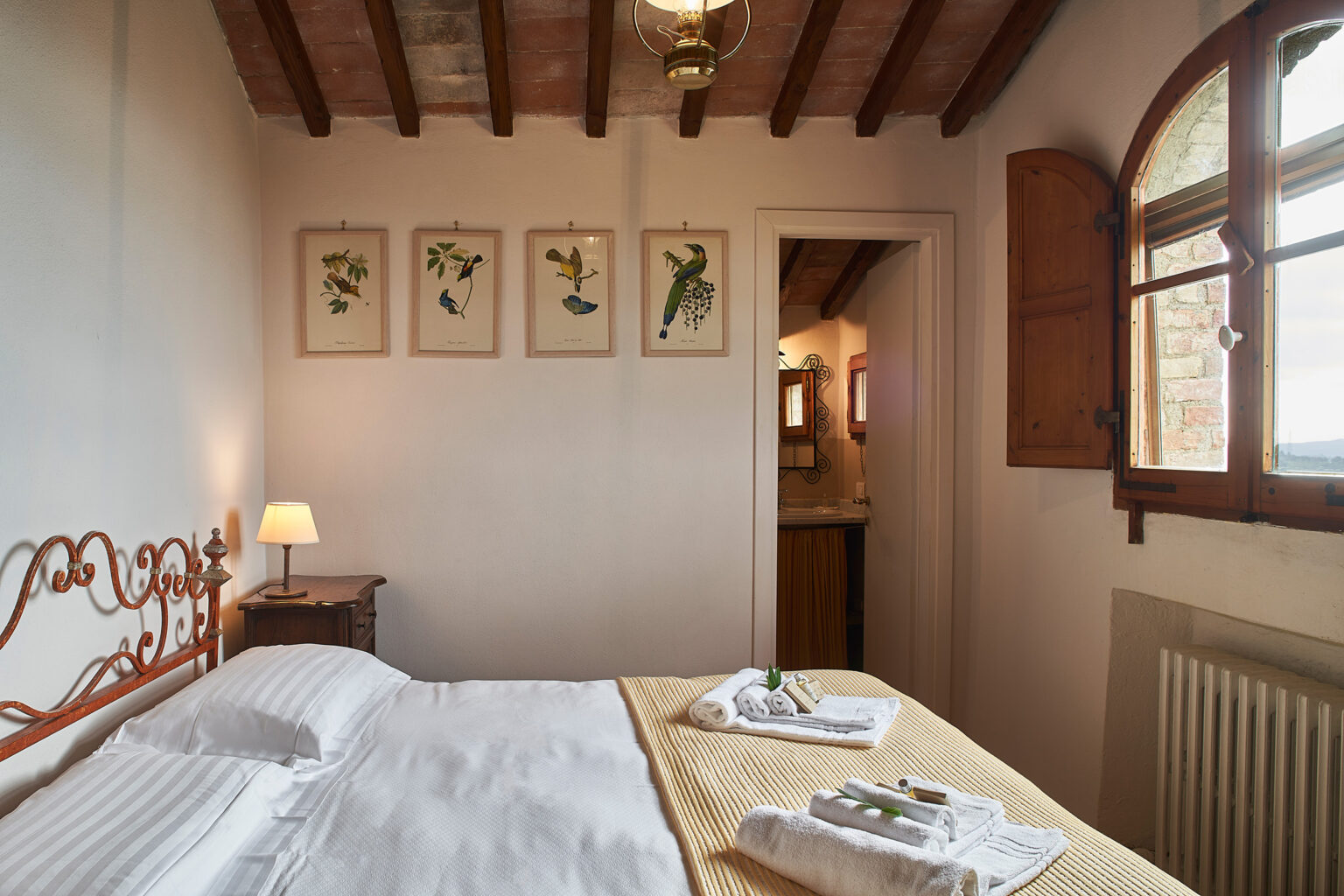 Novelina Classic Retreat | Tuscany image 24 | Only on SopranoVillas