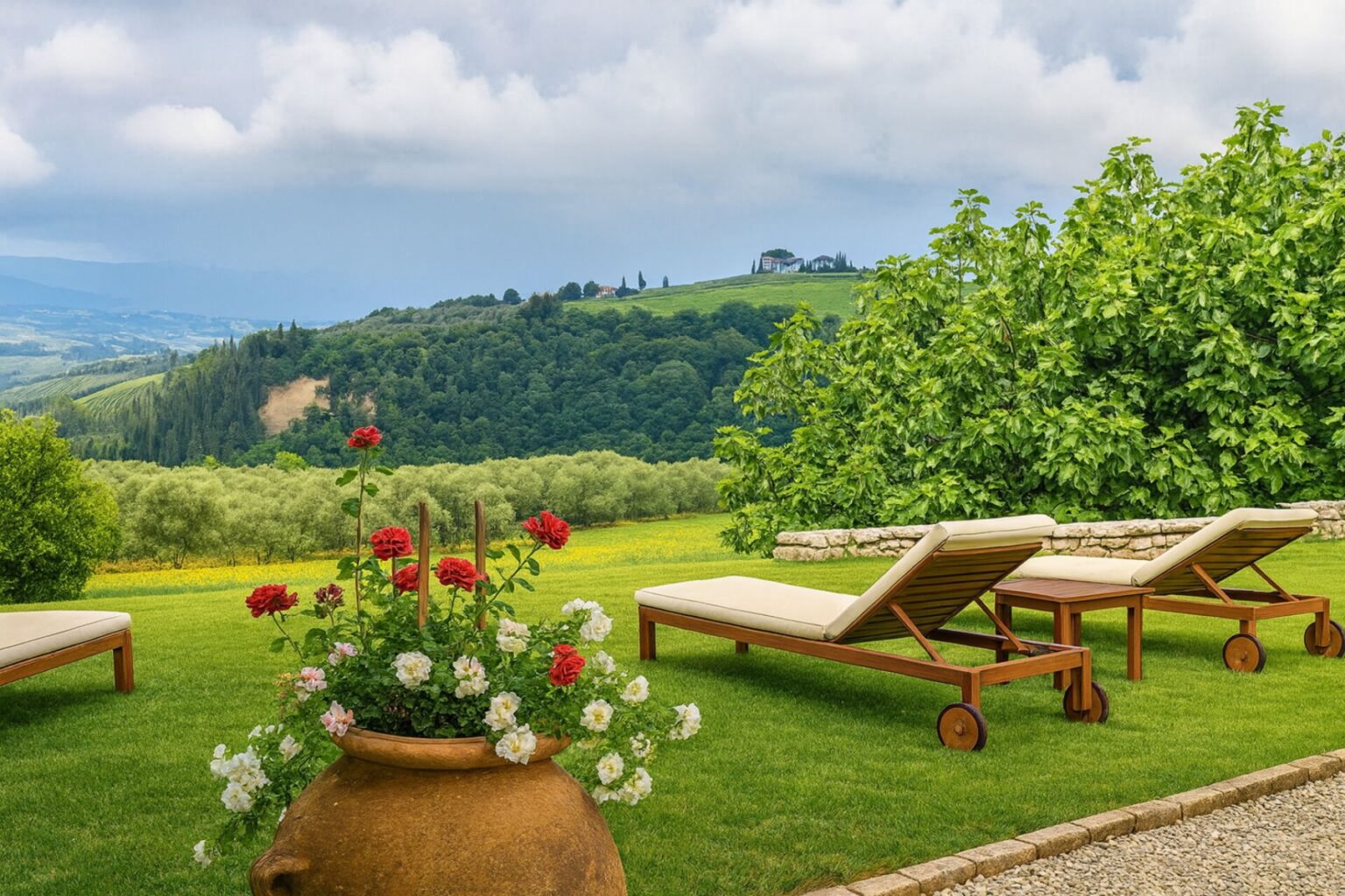 Novelina Classic Retreat | Tuscany image 4 | Only on SopranoVillas