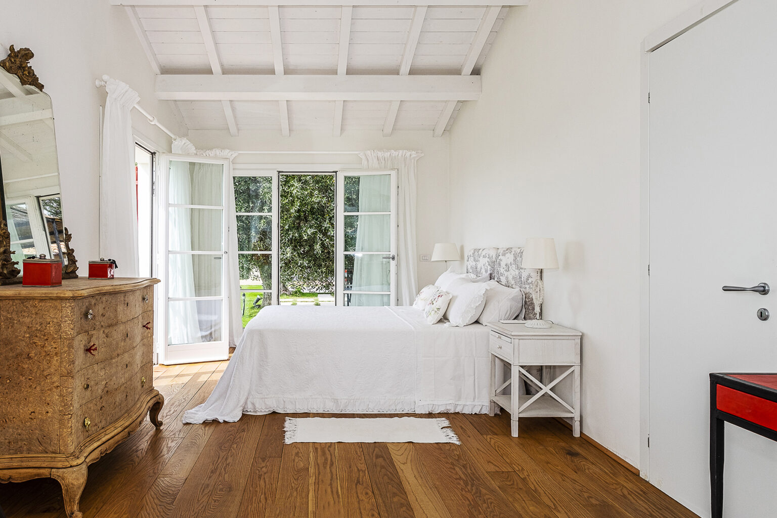 Capalbio Contemporary Retreat | Tuscany image 24 | Only on SopranoVillas