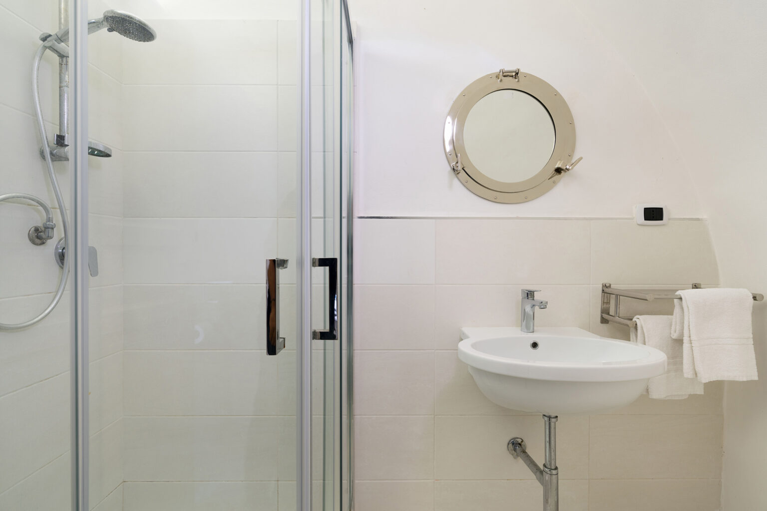 Seafront Mediterranean Villa | Sicily image 47 | Only on SopranoVillas