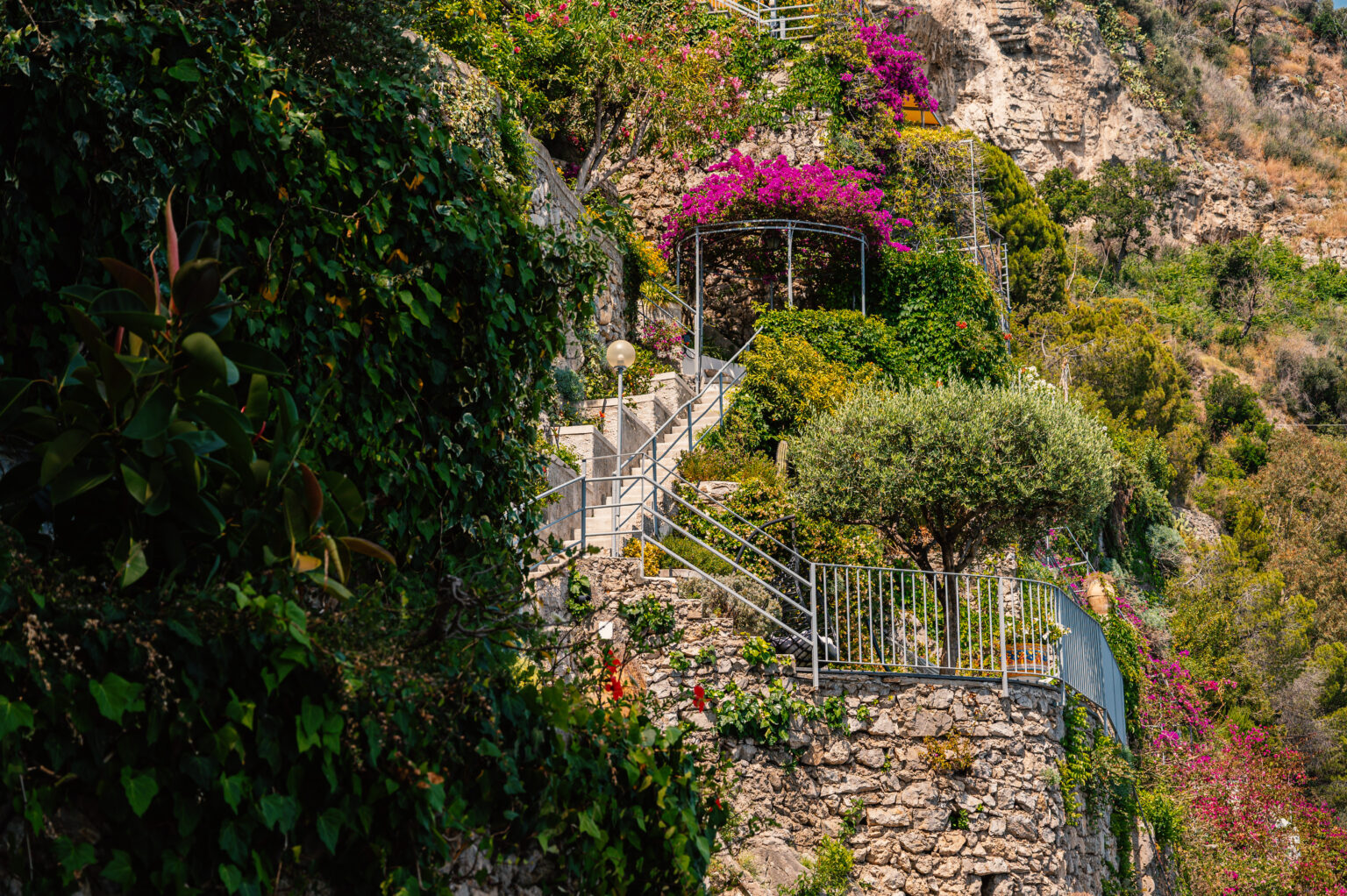 Seafront Terrace Villa | Amalfi Coast image 7 | Only on SopranoVillas