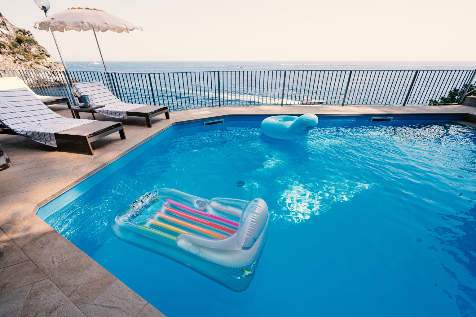 Seafront Terrace Villa | Amalfi Coast image 5 | Only on SopranoVillas