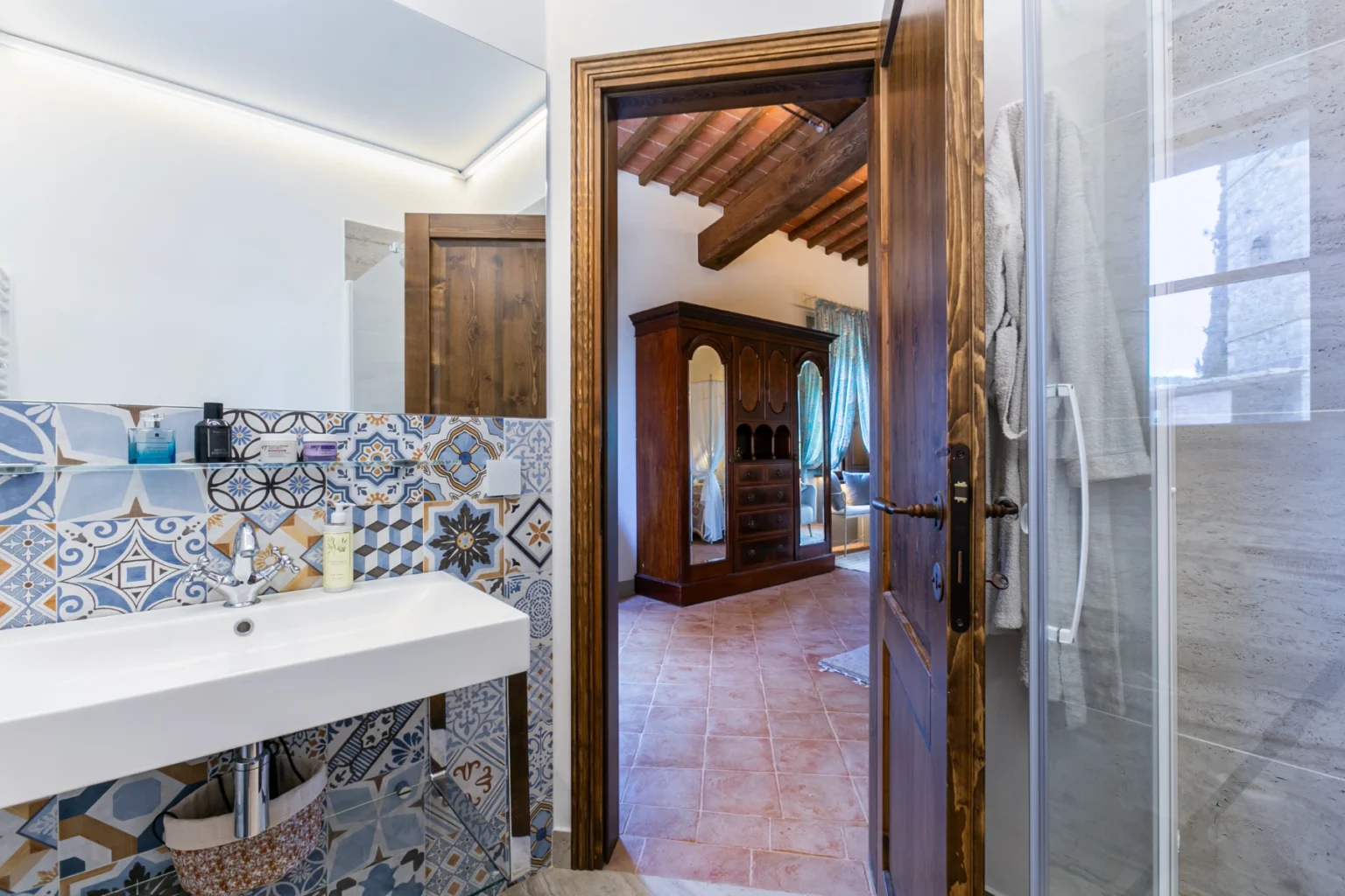 Chianti Sunset Villa | Tuscany image 32 | Only on SopranoVillas