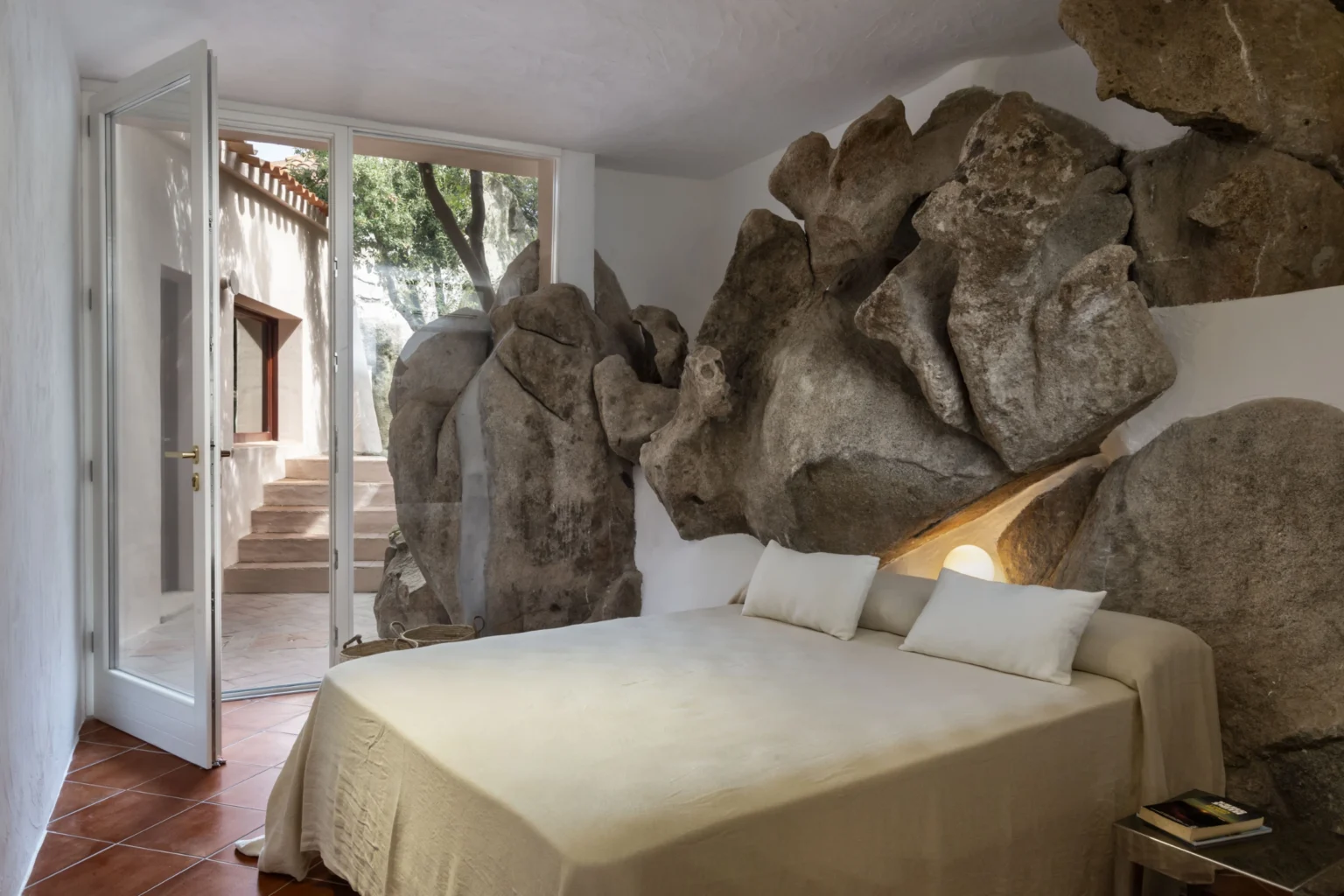 Mediterranean Private Retreat | Sardinia image 14 | Only on SopranoVillas