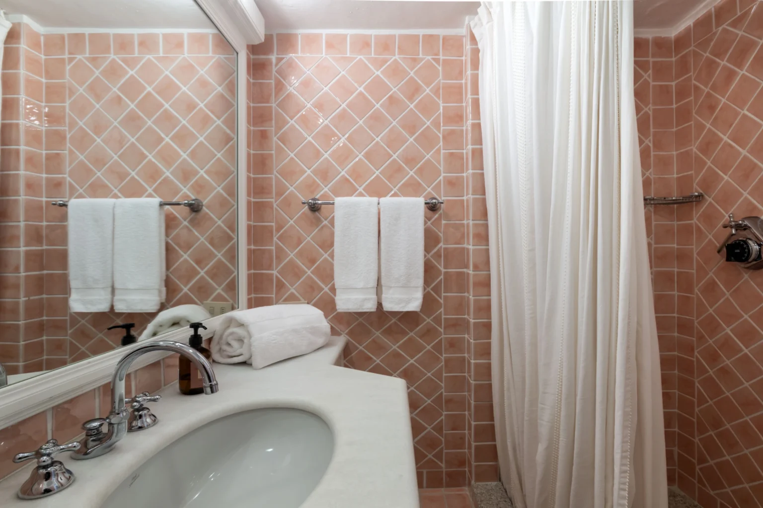 Mediterranean Private Retreat | Sardinia image 16 | Only on SopranoVillas