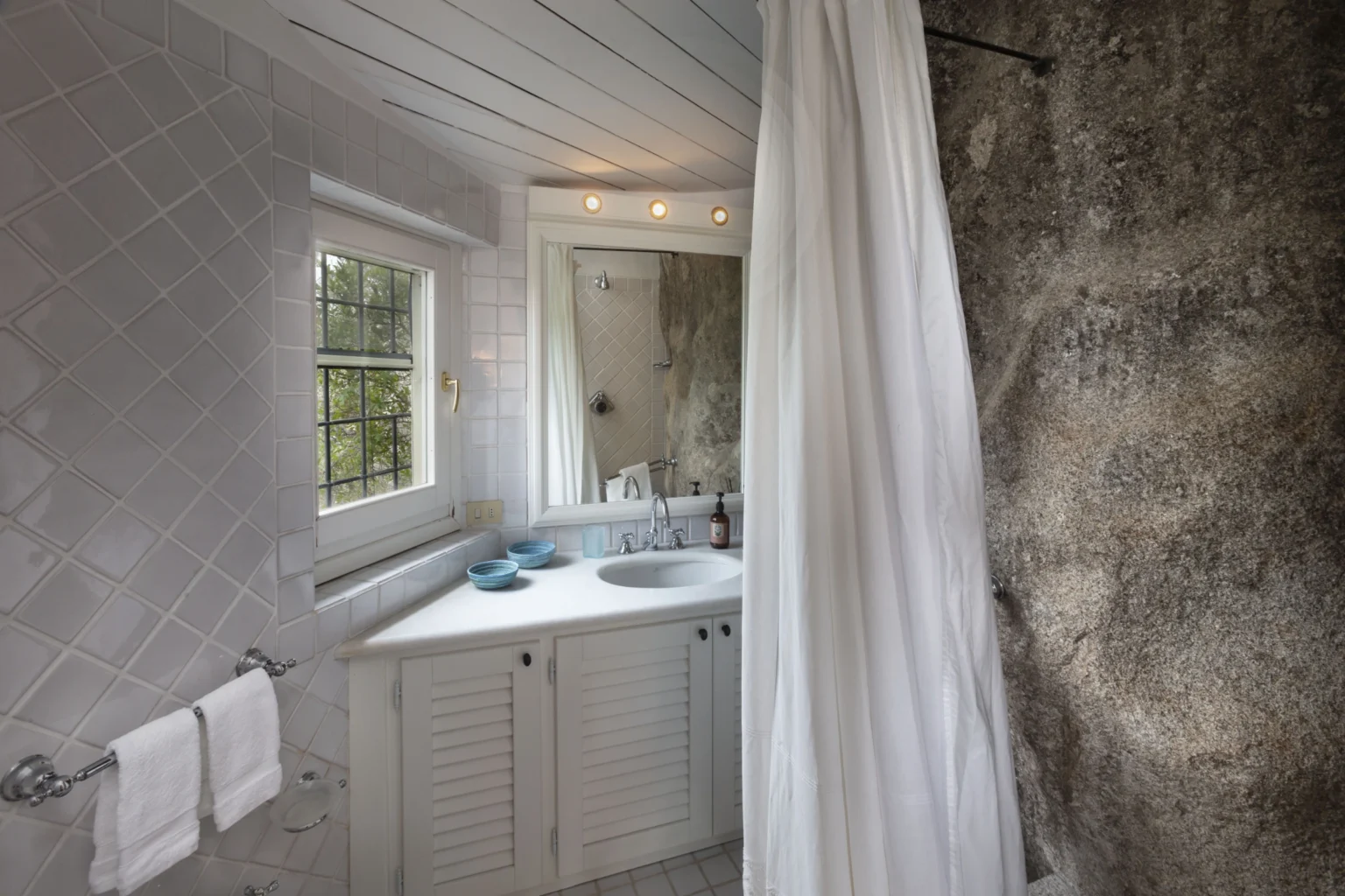 Mediterranean Private Retreat | Sardinia image 29 | Only on SopranoVillas