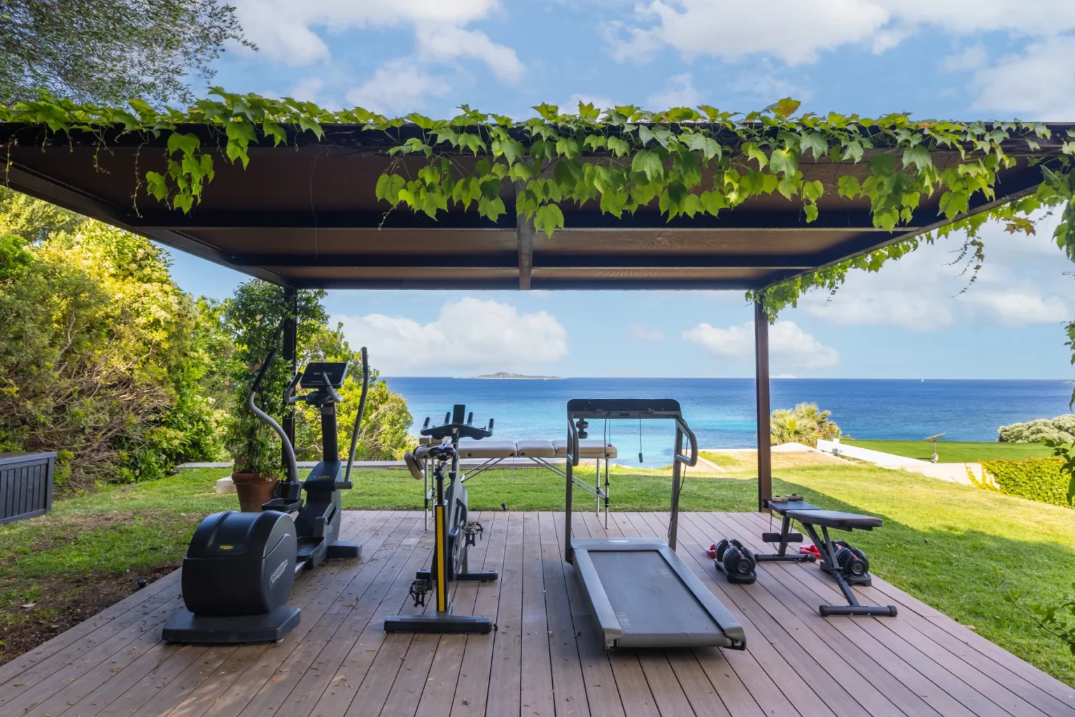 Designer Beachfront Villa | Costa Smeralda image 25 | Only on SopranoVillas