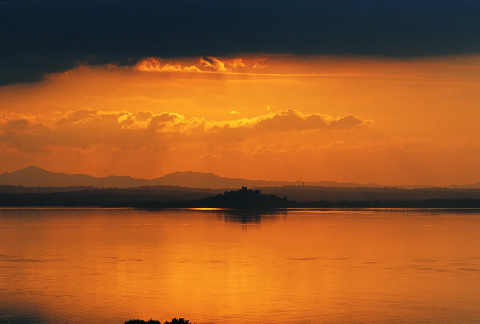 Lake Trasimeno Enchanting Farmhouse | Umbria image 46 | Only on SopranoVillas