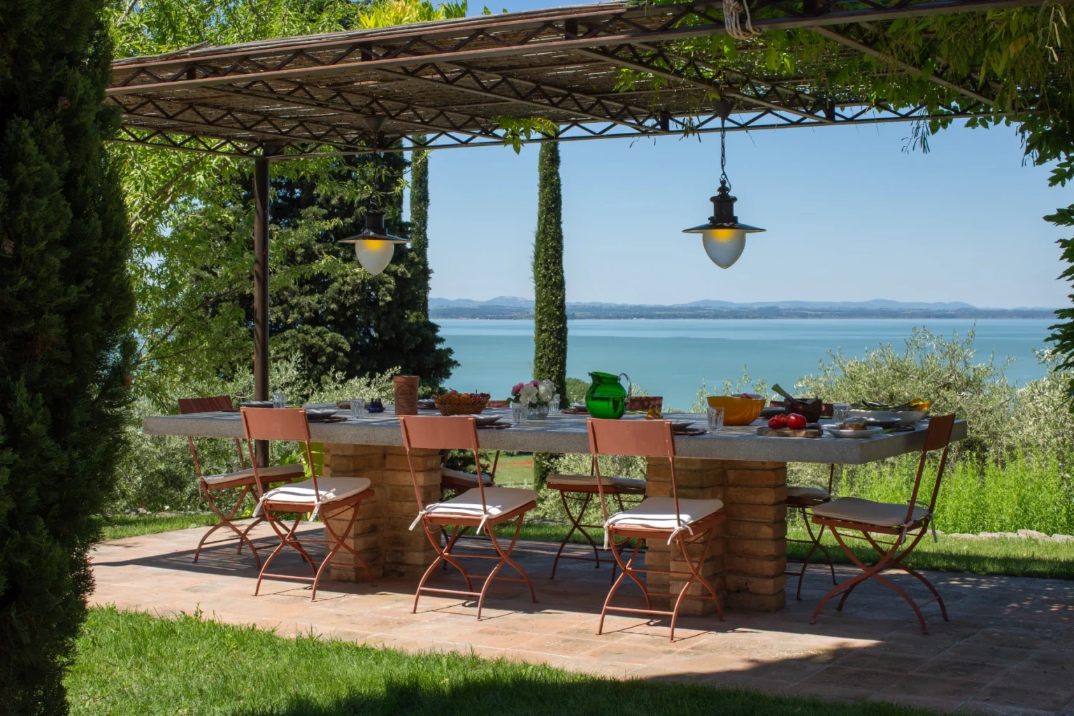 Lake Trasimeno Enchanting Farmhouse | Umbria image 6 | Only on SopranoVillas