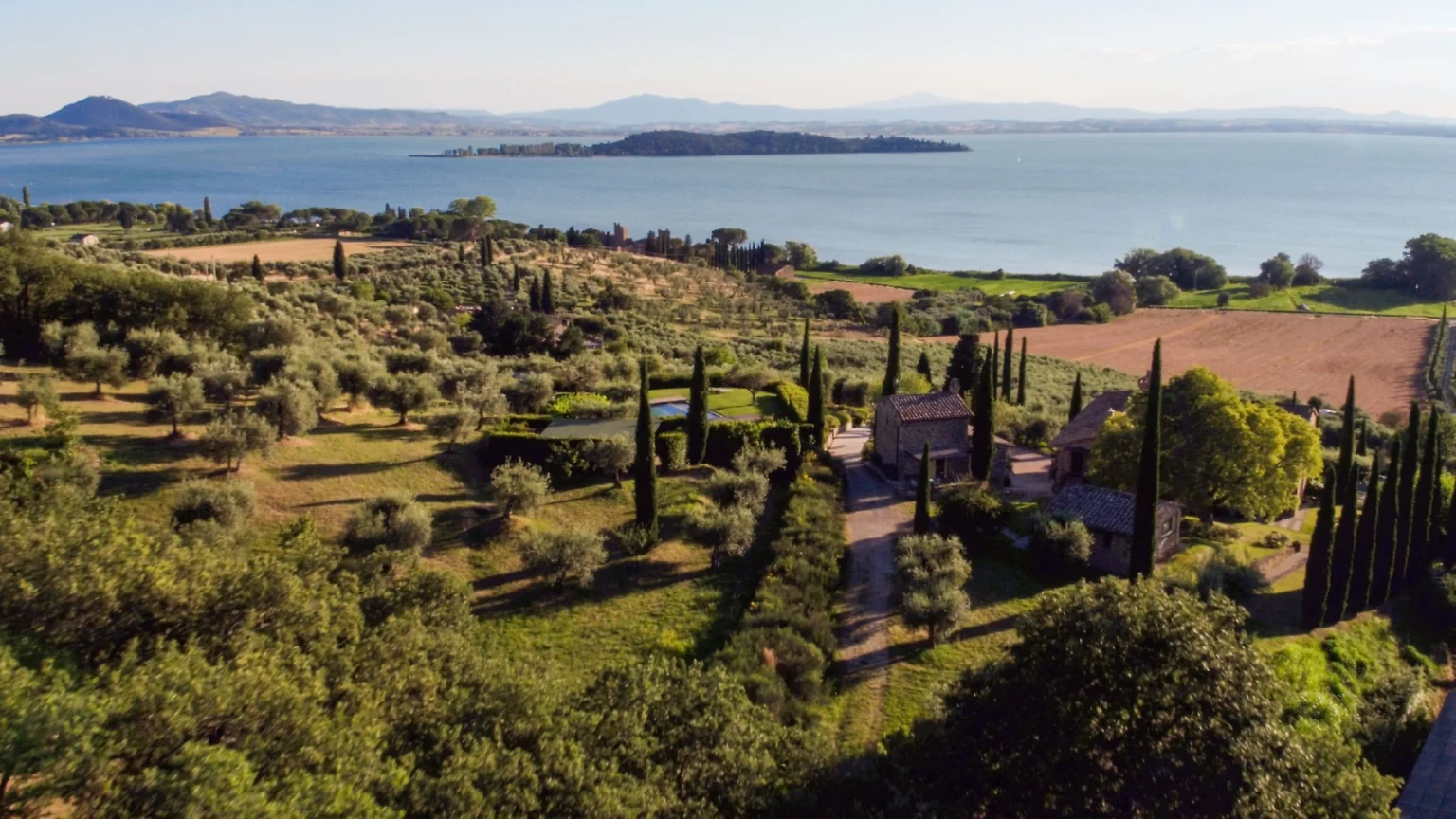 Lake Trasimeno Enchanting Farmhouse | Umbria image 43 | Only on SopranoVillas