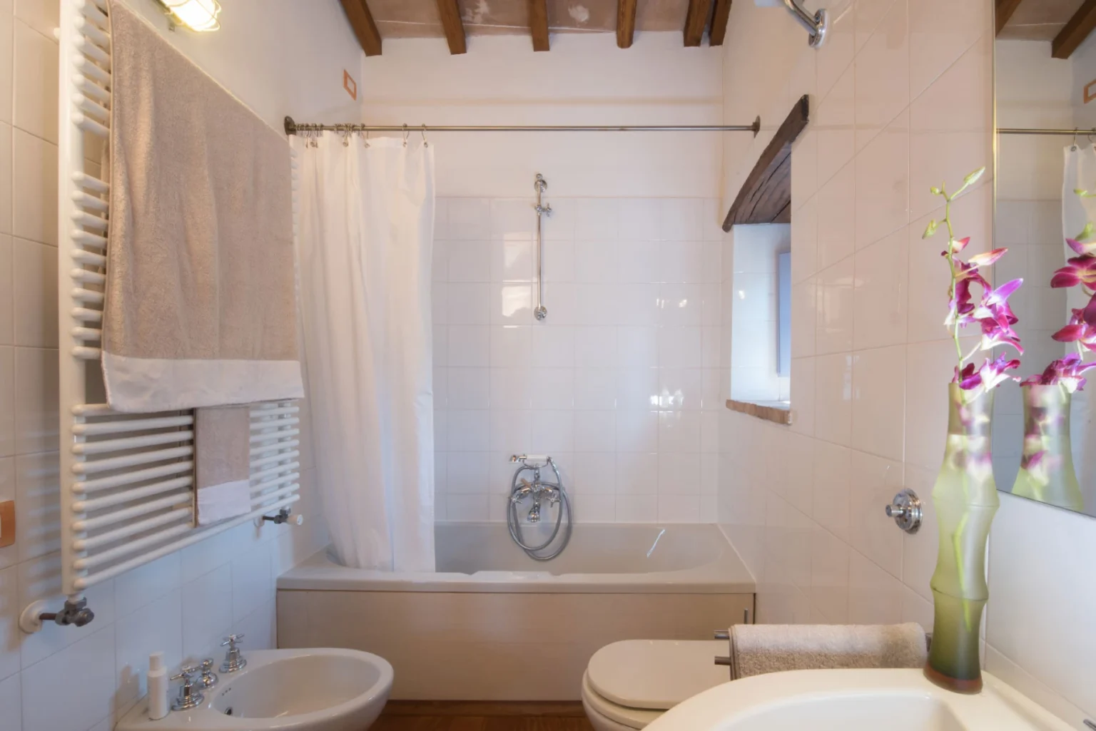 Lake Trasimeno Enchanting Farmhouse | Umbria image 37 | Only on SopranoVillas