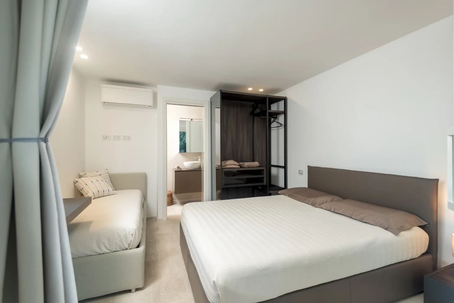 Porto Rotondo Contemporary Villa | Sardinia image 21 | Only on SopranoVillas
