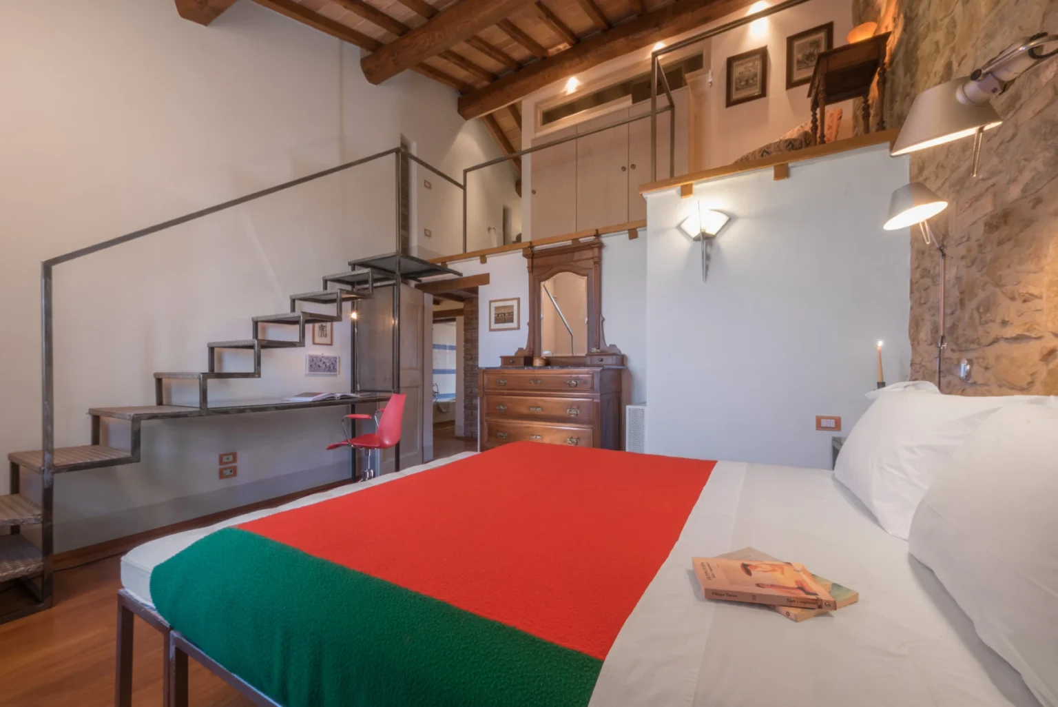 Lake Trasimeno Enchanting Farmhouse | Umbria image 25 | Only on SopranoVillas