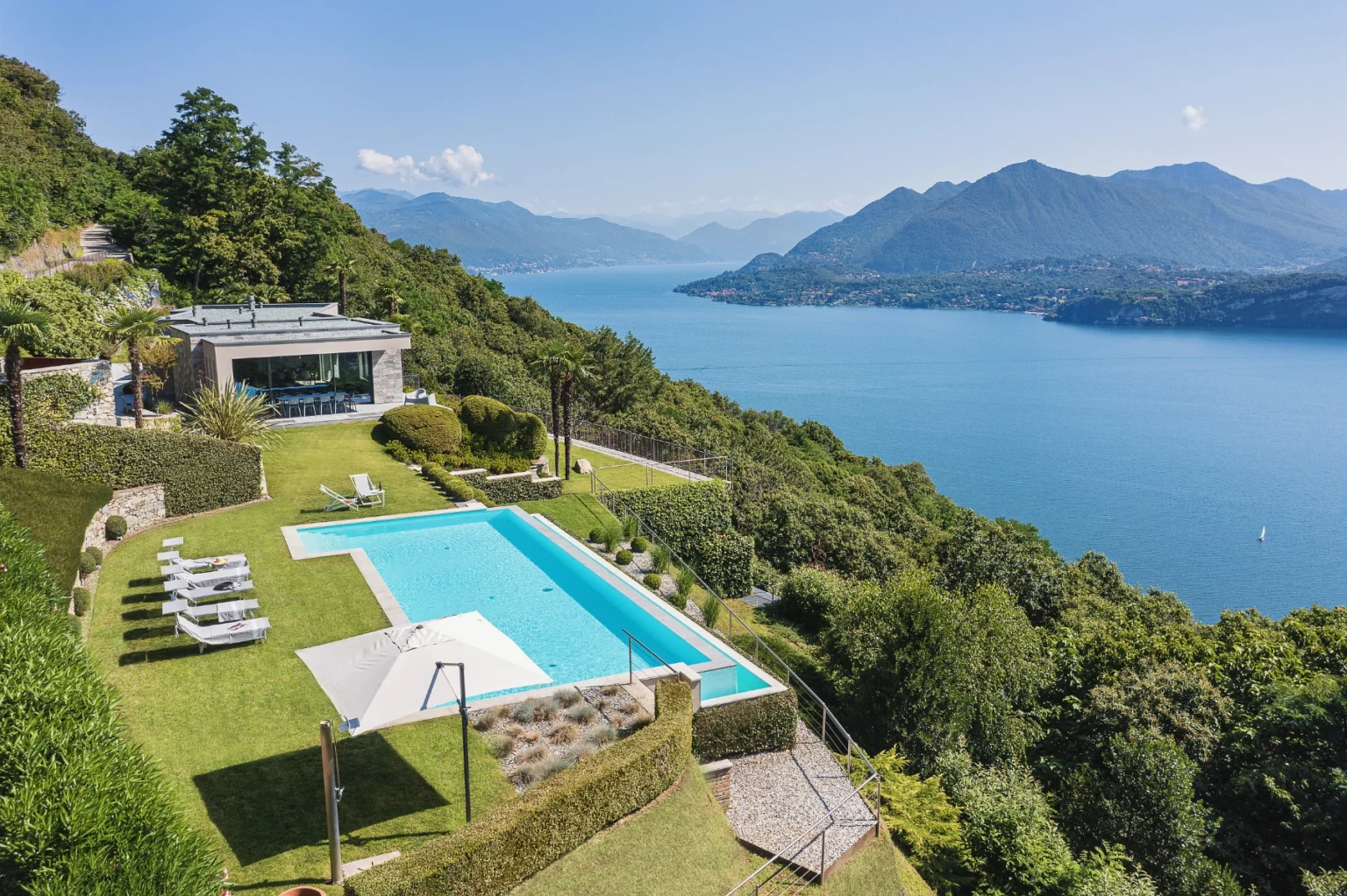Modern Lakeview Villa | Lake Maggiore image 2 | Only on SopranoVillas