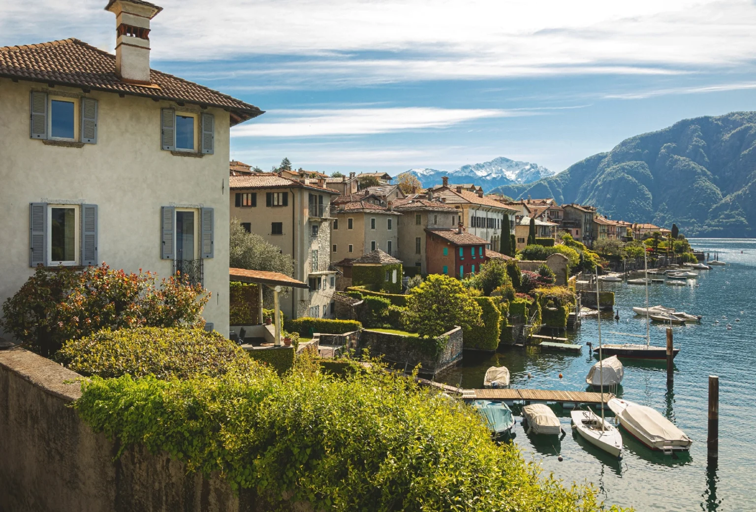 Waterfront Elegant Villa | Lake Como image 3 | Only on SopranoVillas