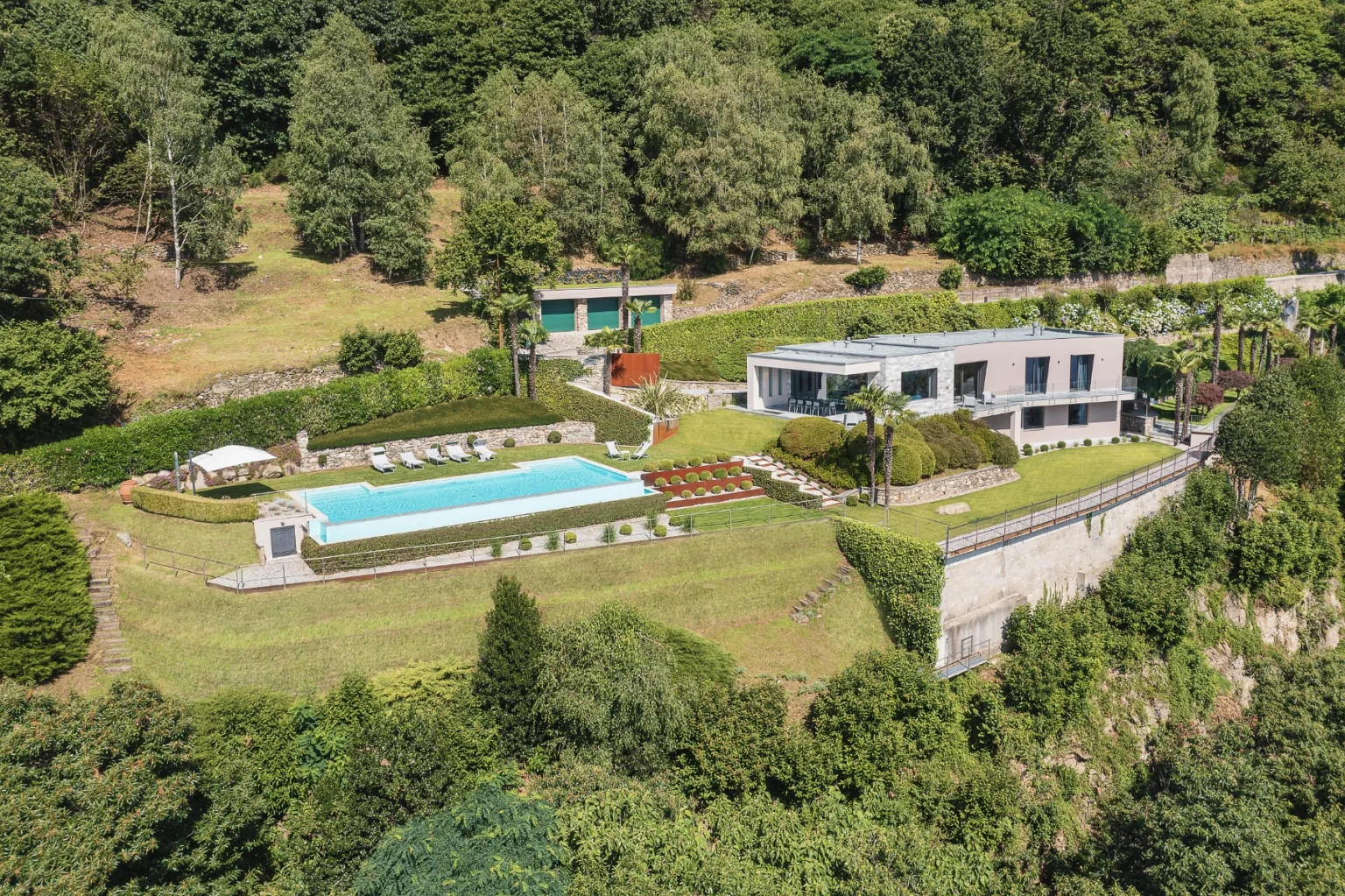 Modern Lakeview Villa | Lake Maggiore image 3 | Only on SopranoVillas
