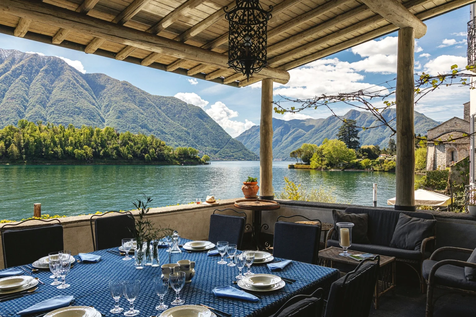 Waterfront Elegant Villa | Lake Como image 8 | Only on SopranoVillas