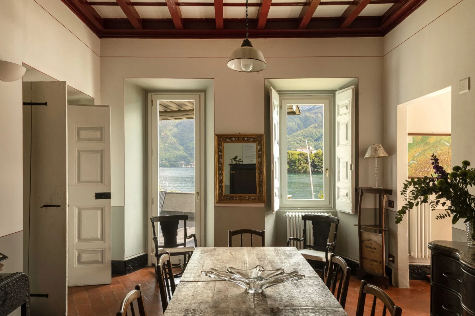 Waterfront Elegant Villa | Lake Como image 9 | Only on SopranoVillas