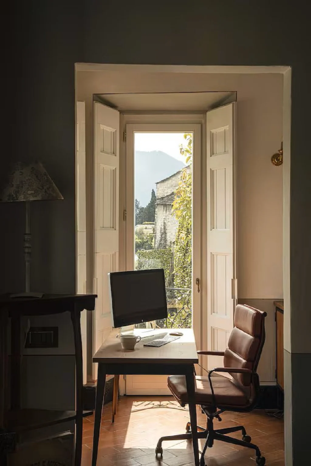 Waterfront Elegant Villa | Lake Como image 13 | Only on SopranoVillas