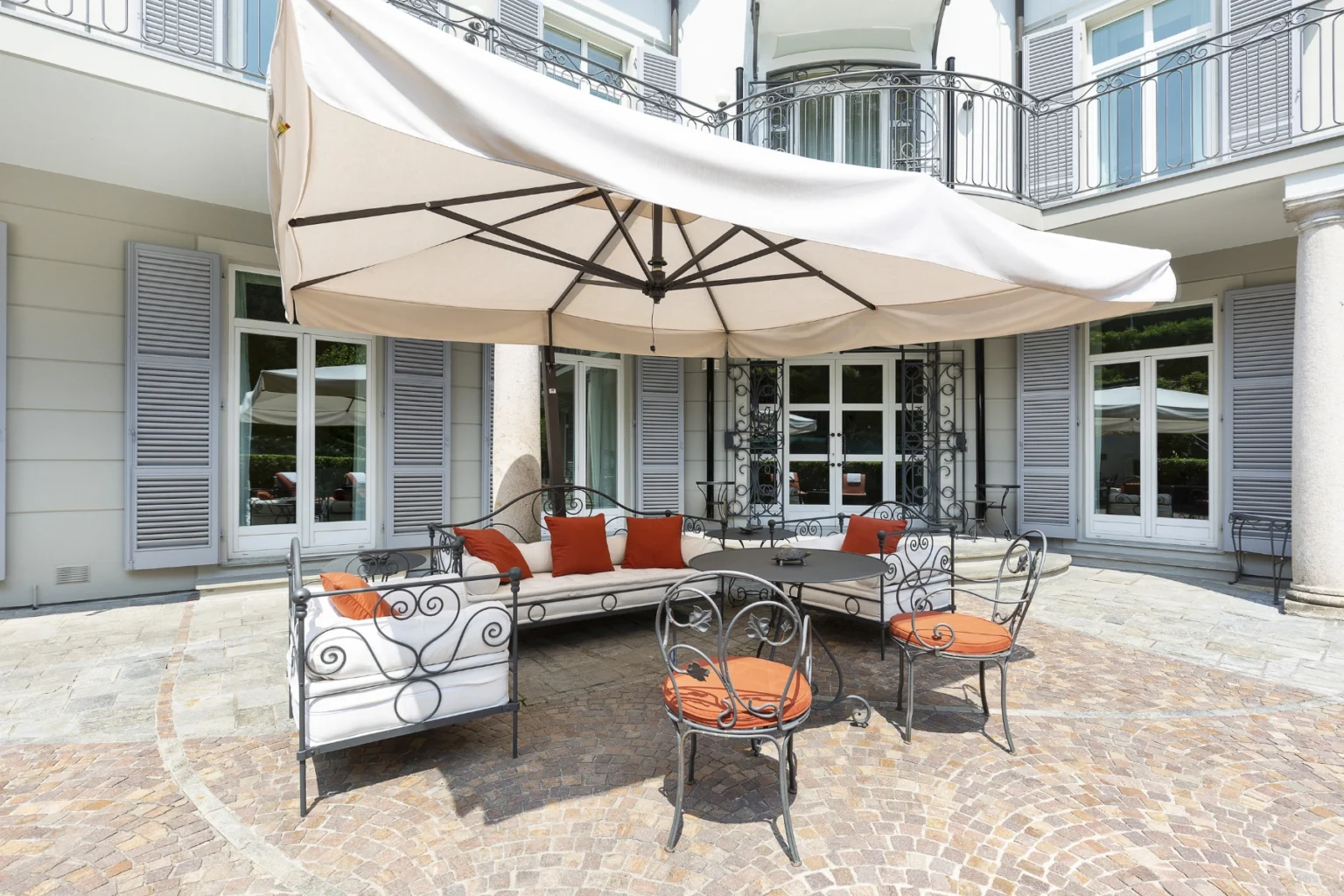 Stresa Elegant Villa | Lake Maggiore image 9 | Only on SopranoVillas
