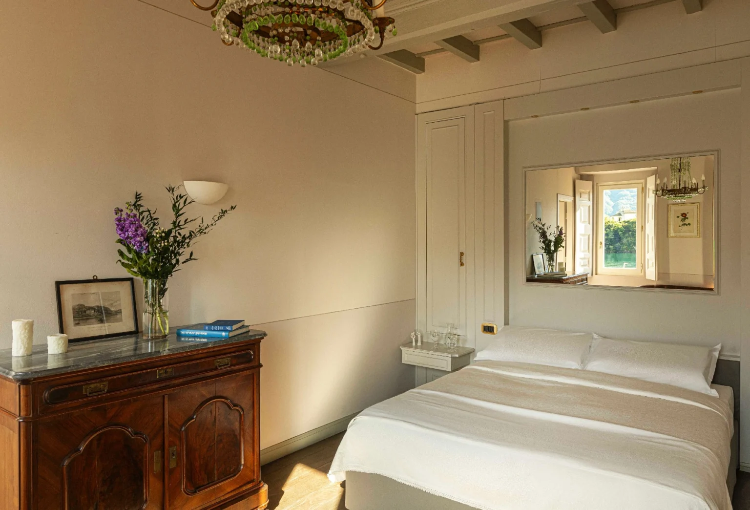 Waterfront Elegant Villa | Lake Como image 19 | Only on SopranoVillas