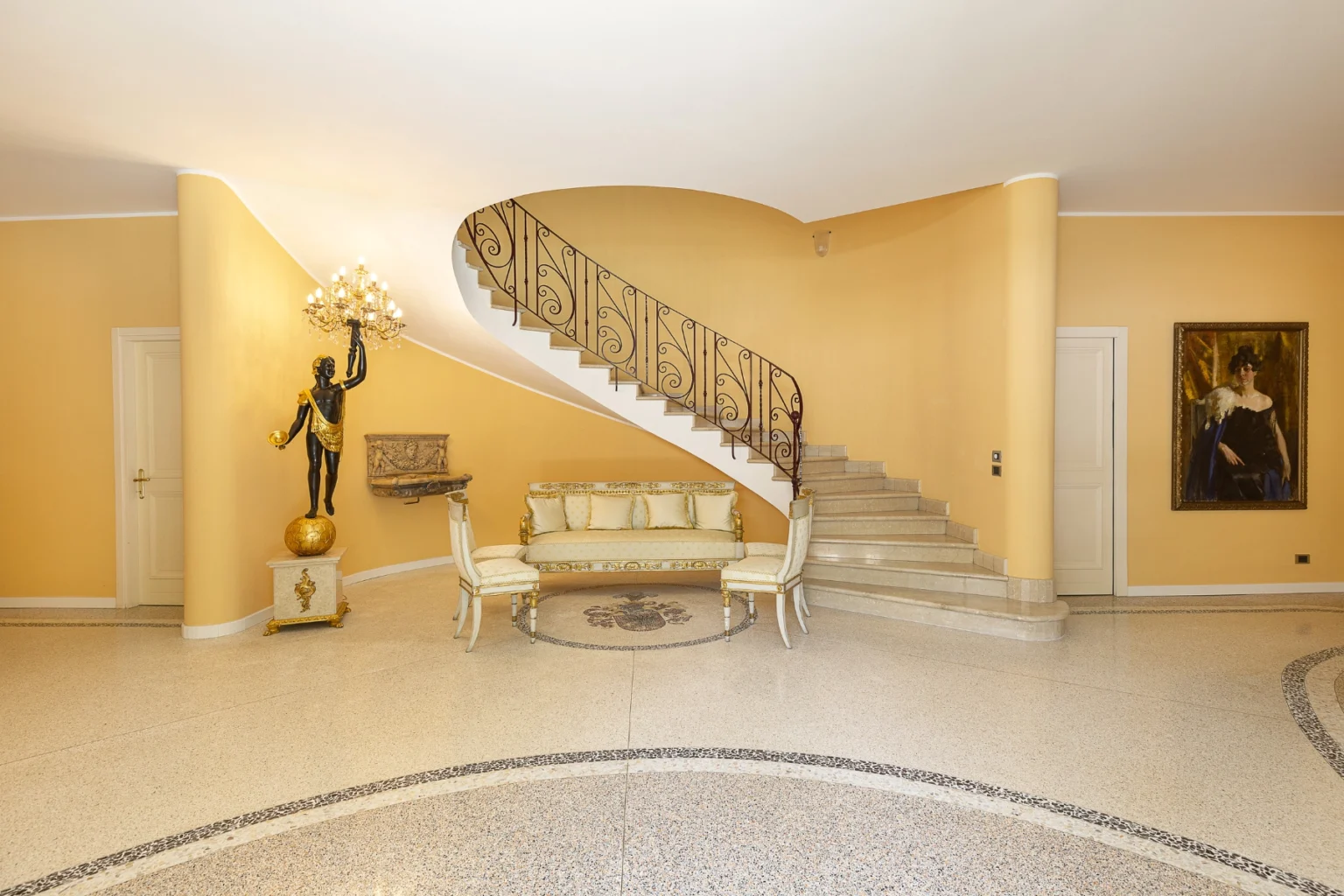 Stresa Elegant Villa | Lake Maggiore image 11 | Only on SopranoVillas