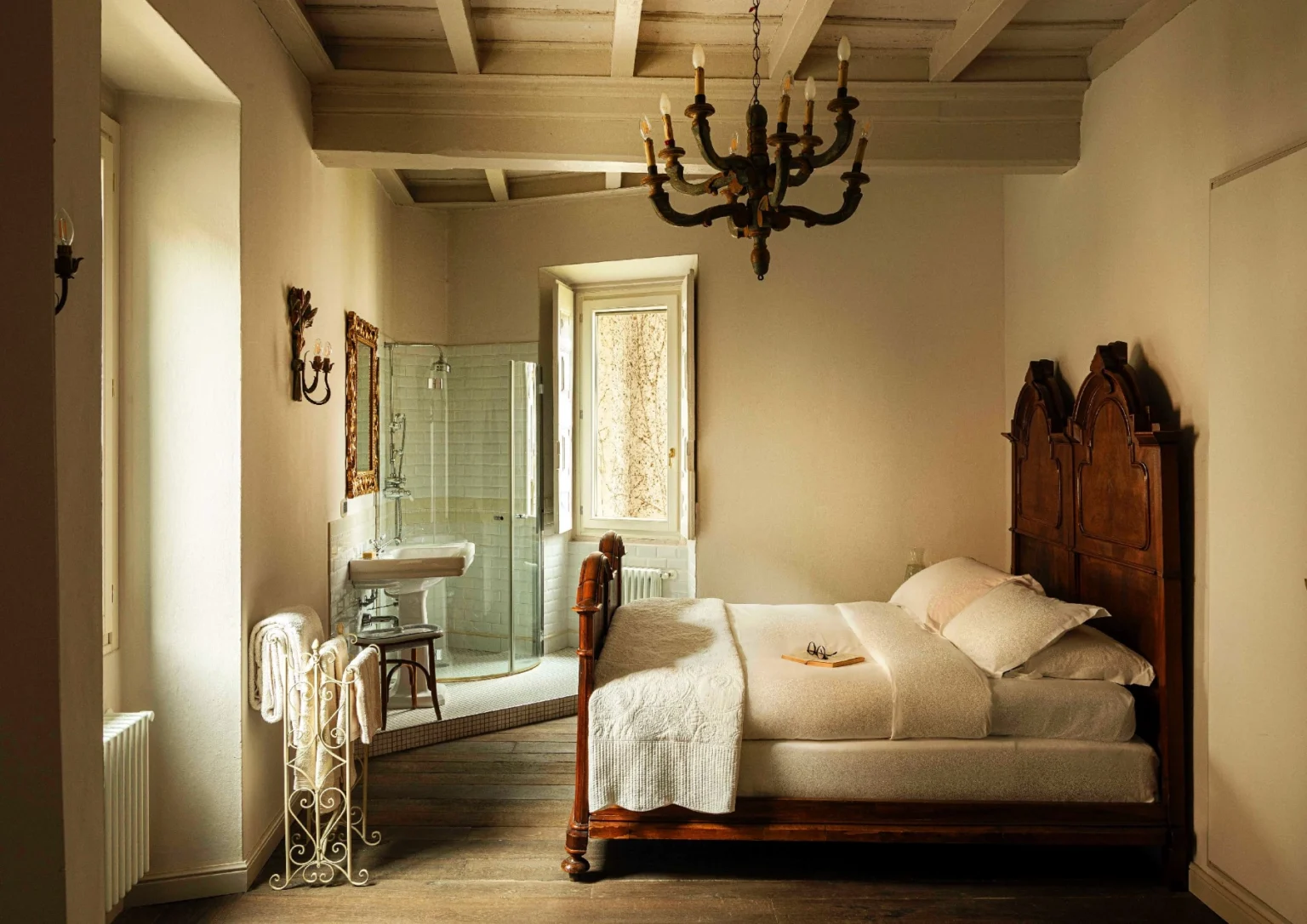 Waterfront Elegant Villa | Lake Como image 21 | Only on SopranoVillas