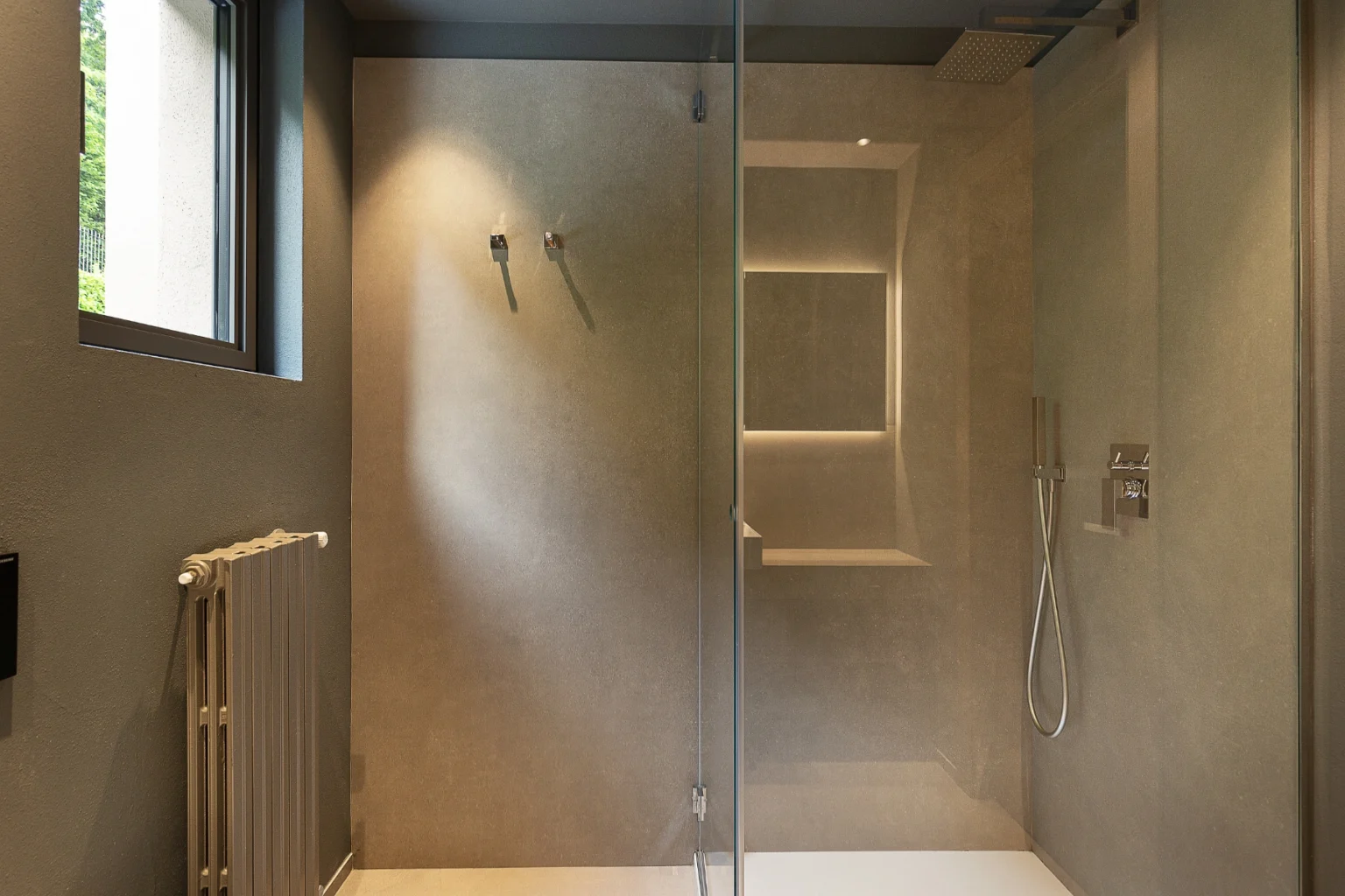 Modern Lakeview Villa | Lake Maggiore image 27 | Only on SopranoVillas