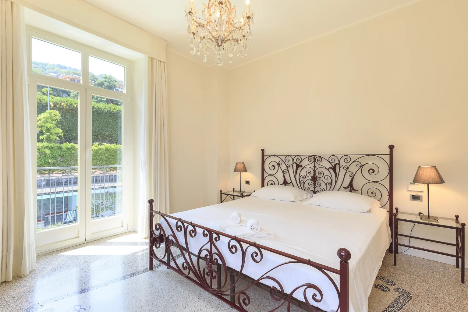 Stresa Elegant Villa | Lake Maggiore image 21 | Only on SopranoVillas
