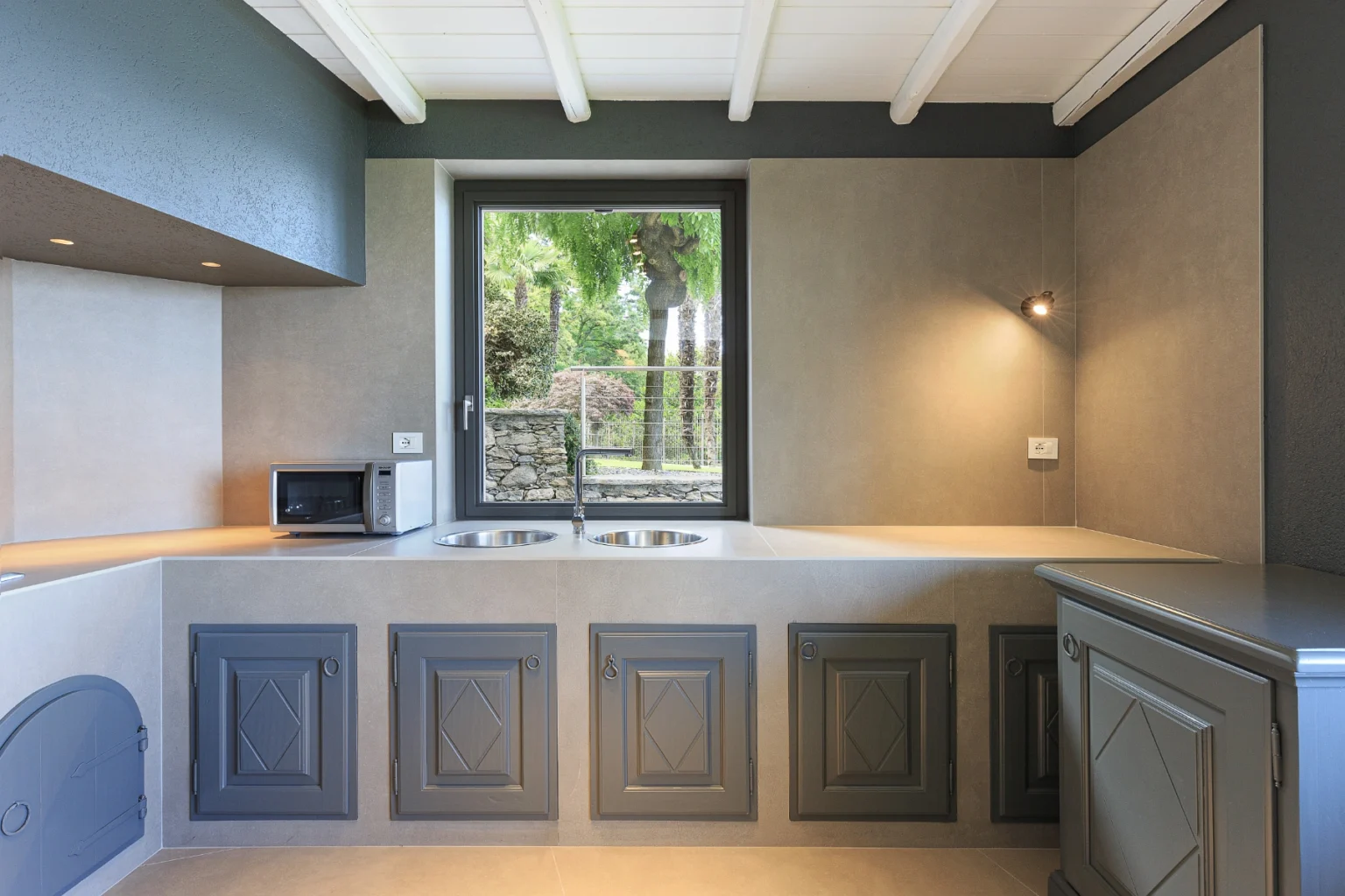 Modern Lakeview Villa | Lake Maggiore image 29 | Only on SopranoVillas
