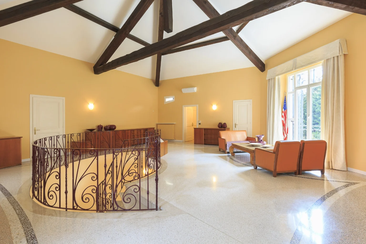 Stresa Elegant Villa | Lake Maggiore image 36 | Only on SopranoVillas