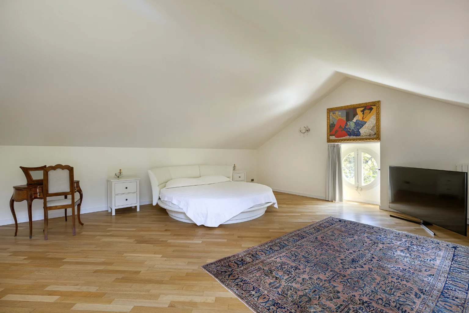 Stresa Elegant Villa | Lake Maggiore image 37 | Only on SopranoVillas