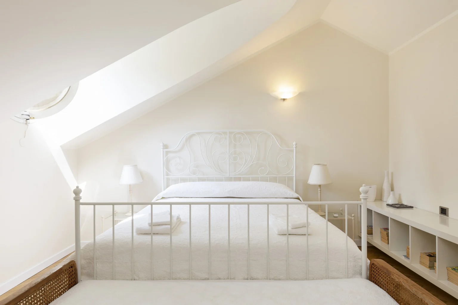 Stresa Elegant Villa | Lake Maggiore image 42 | Only on SopranoVillas