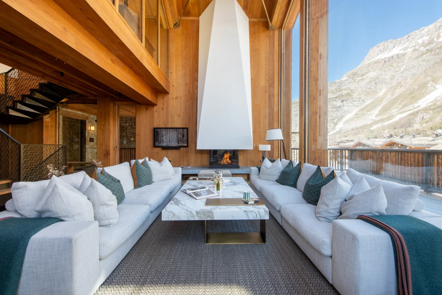 Val d’Isère Exclusive East Chalet | French Alps image 2 | Only on SopranoVillas