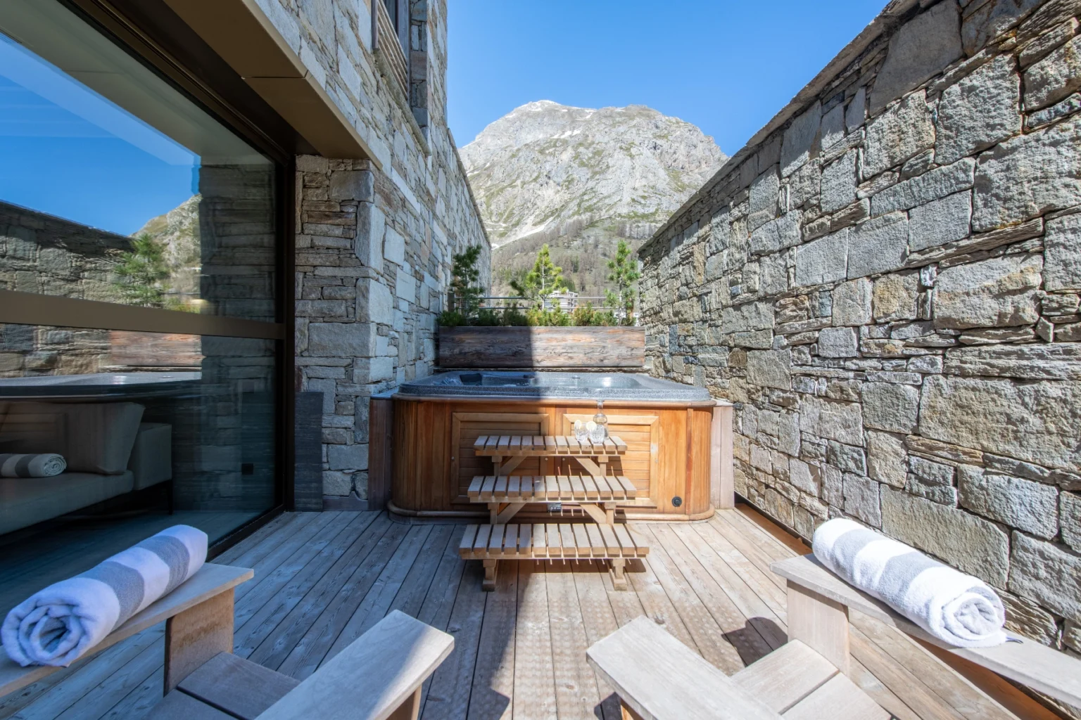 Val d’Isère Exclusive East Chalet | French Alps image 26 | Only on SopranoVillas