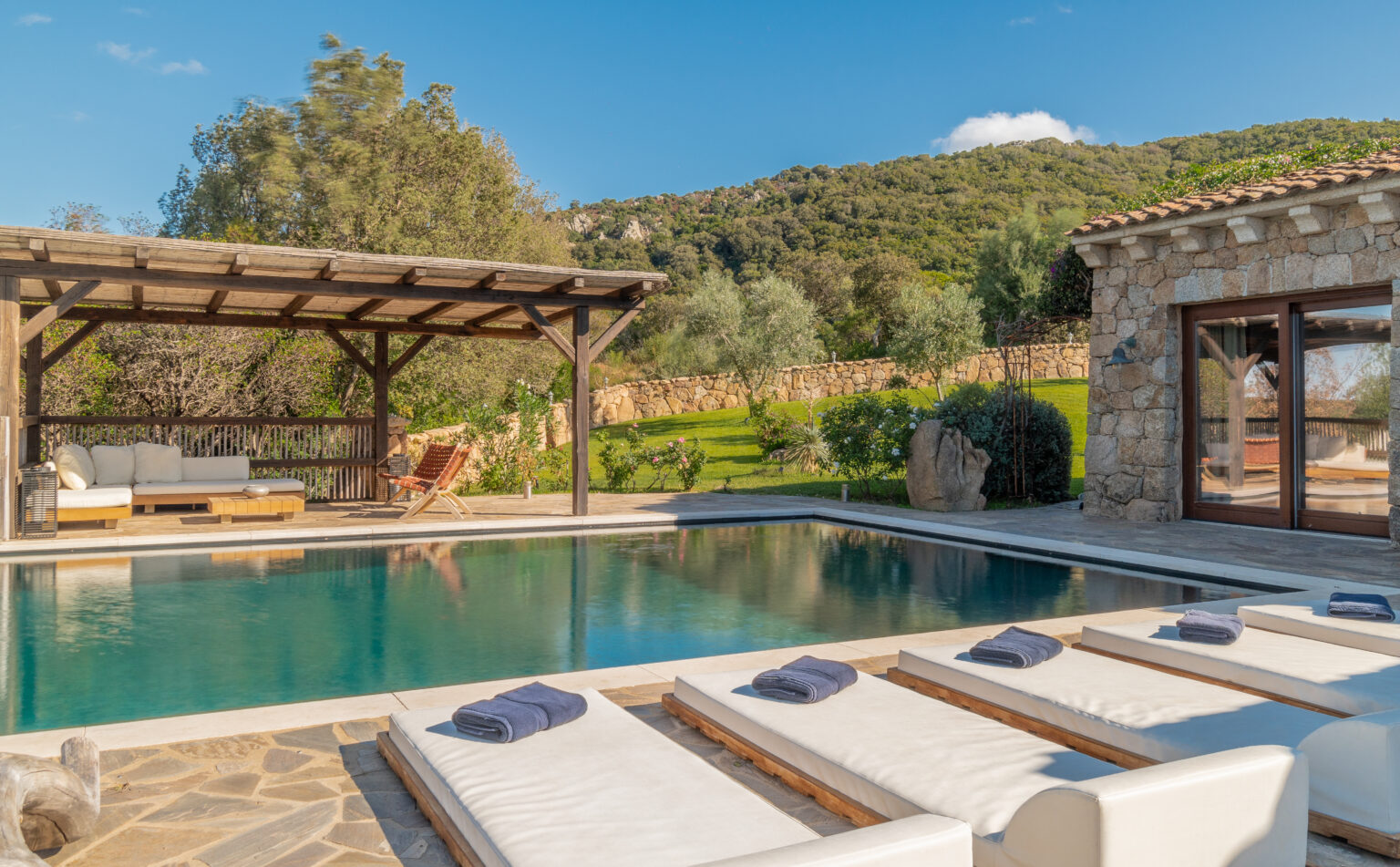 Mediterranean Retreat Villa | Sardinia image 5 | Only on SopranoVillas