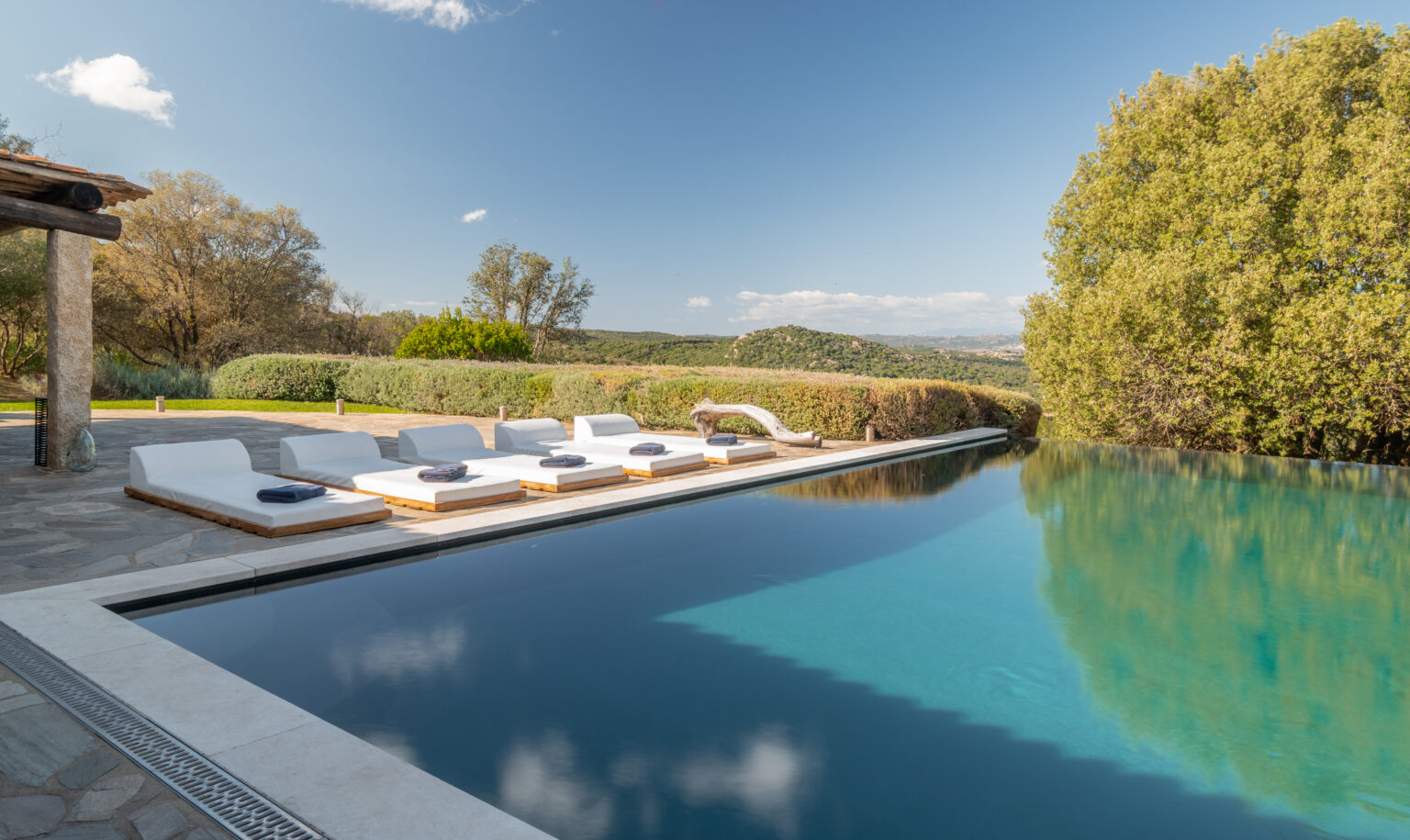 Mediterranean Retreat Villa | Sardinia image 6 | Only on SopranoVillas