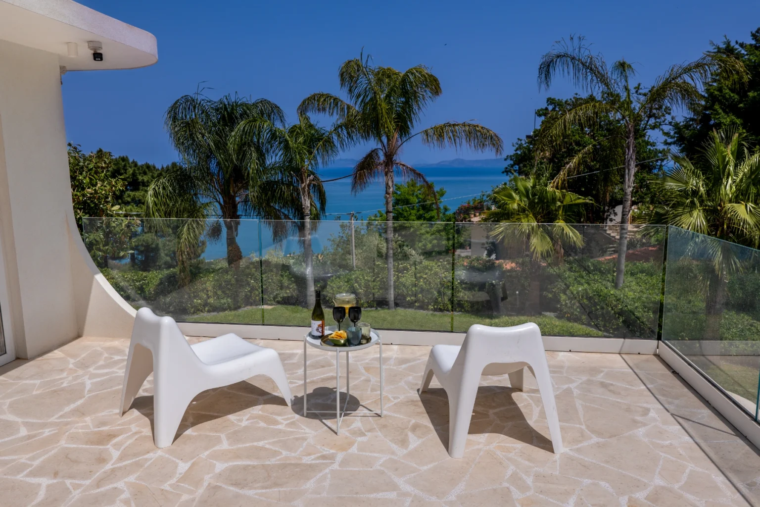 Modernist Seaview Villa | Sicily image 31 | Only on SopranoVillas