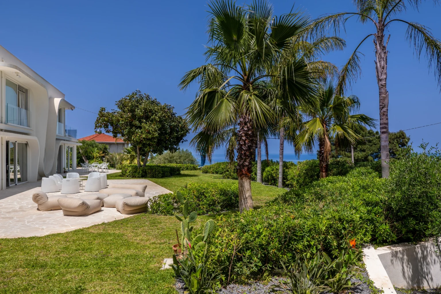 Modernist Seaview Villa | Sicily image 5 | Only on SopranoVillas