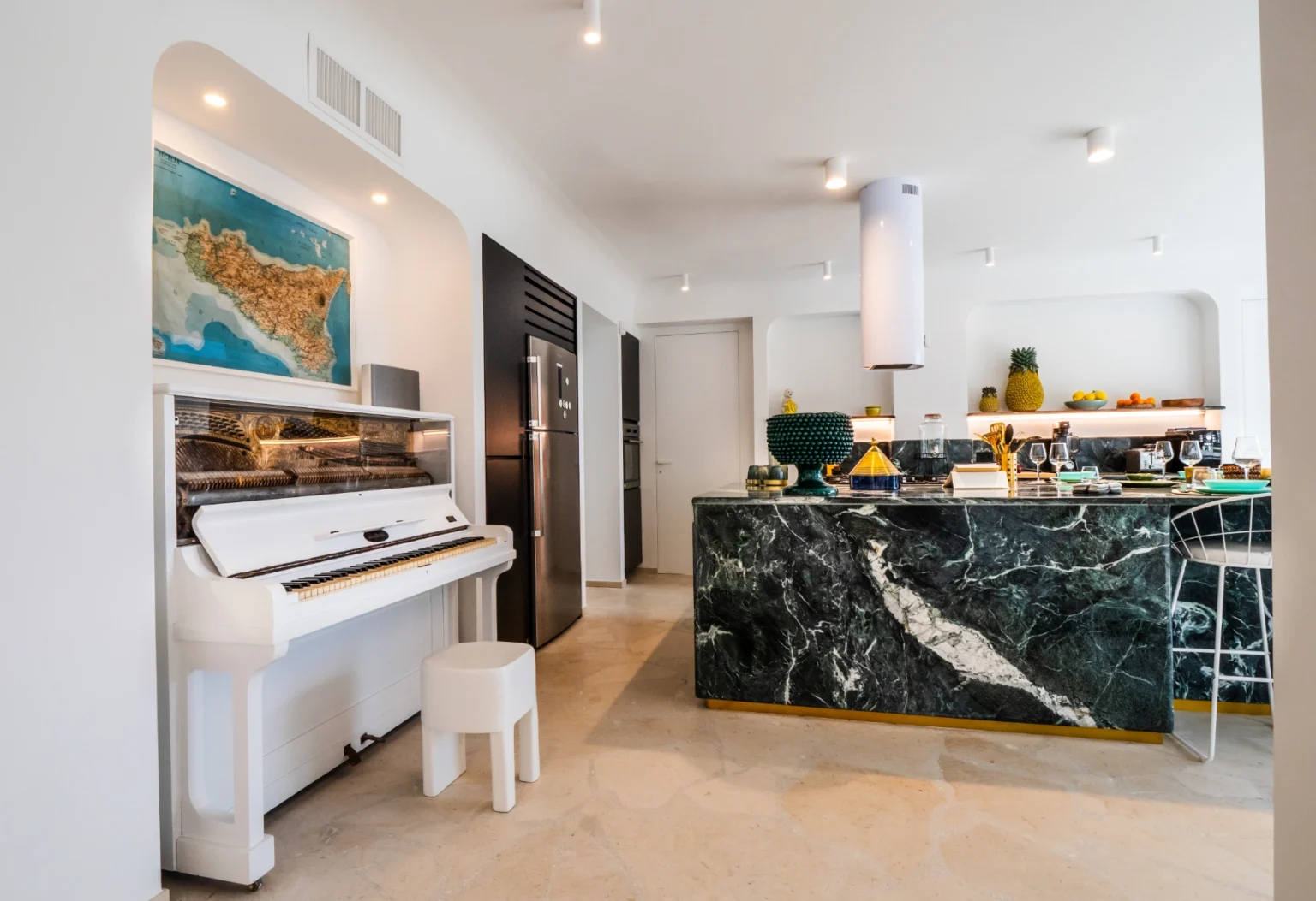 Modernist Seaview Villa | Sicily image 11 | Only on SopranoVillas