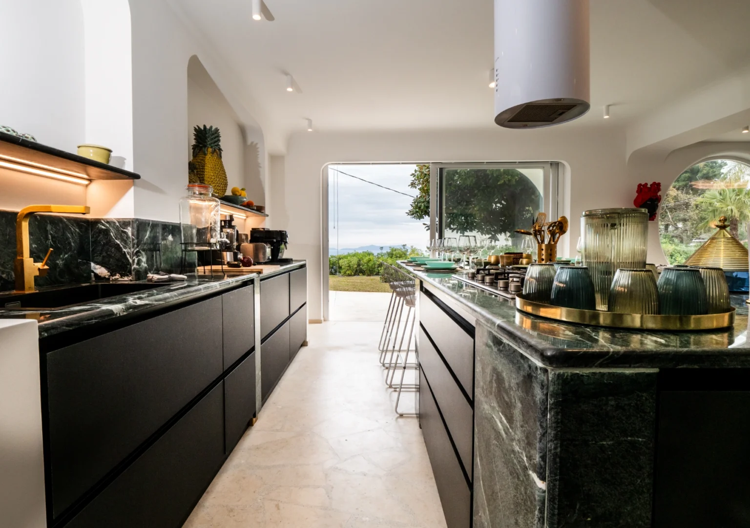 Modernist Seaview Villa | Sicily image 12 | Only on SopranoVillas