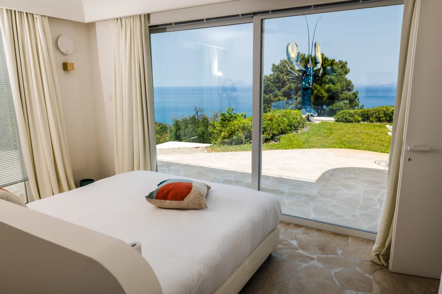 Modernist Seaview Villa | Sicily image 18 | Only on SopranoVillas
