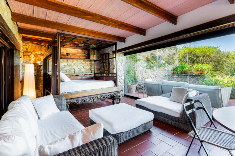 | Only on SopranoVillas