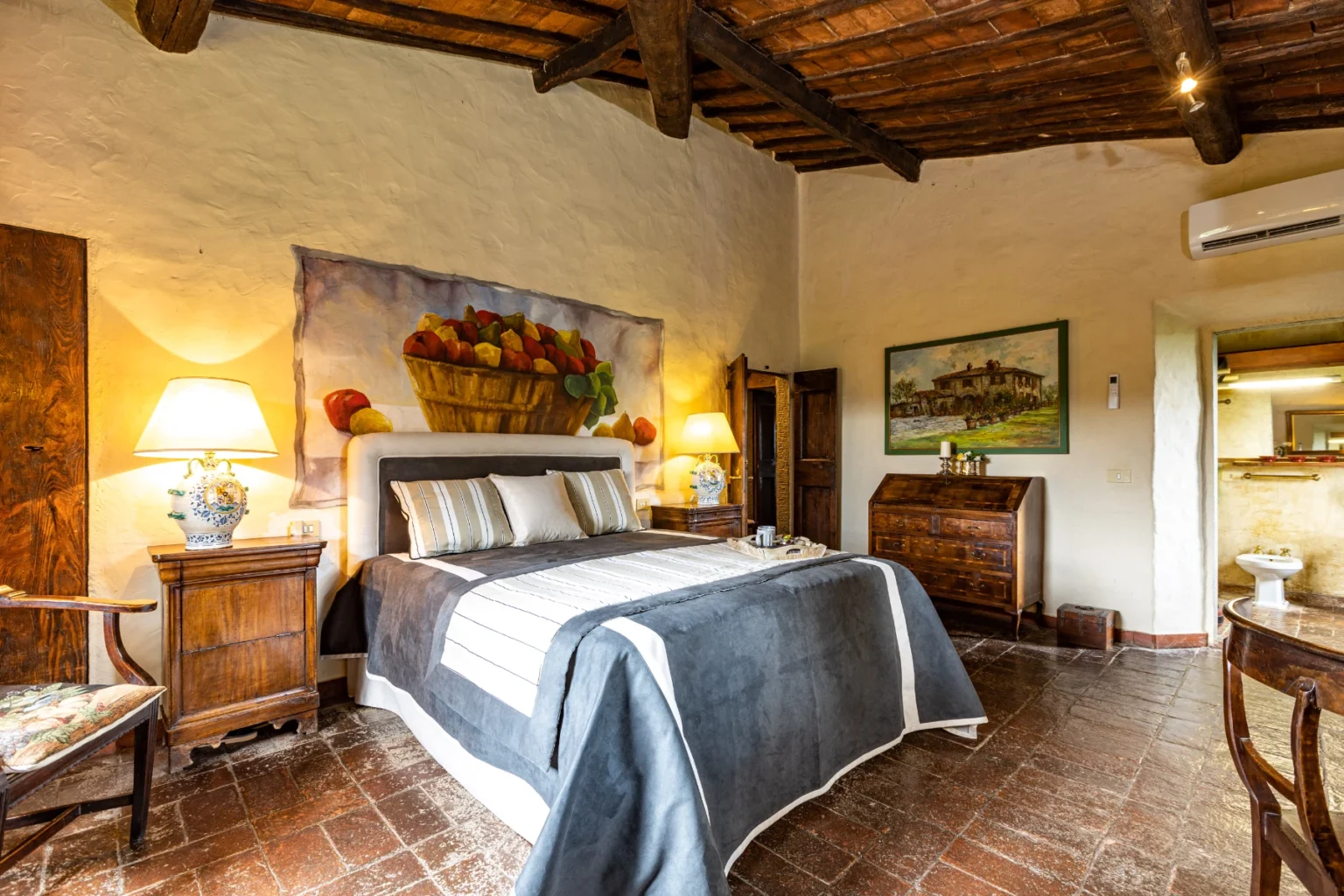 Chianti Heritage Estate | Tuscany image 24 | Only on SopranoVillas
