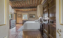  | Only on SopranoVillas