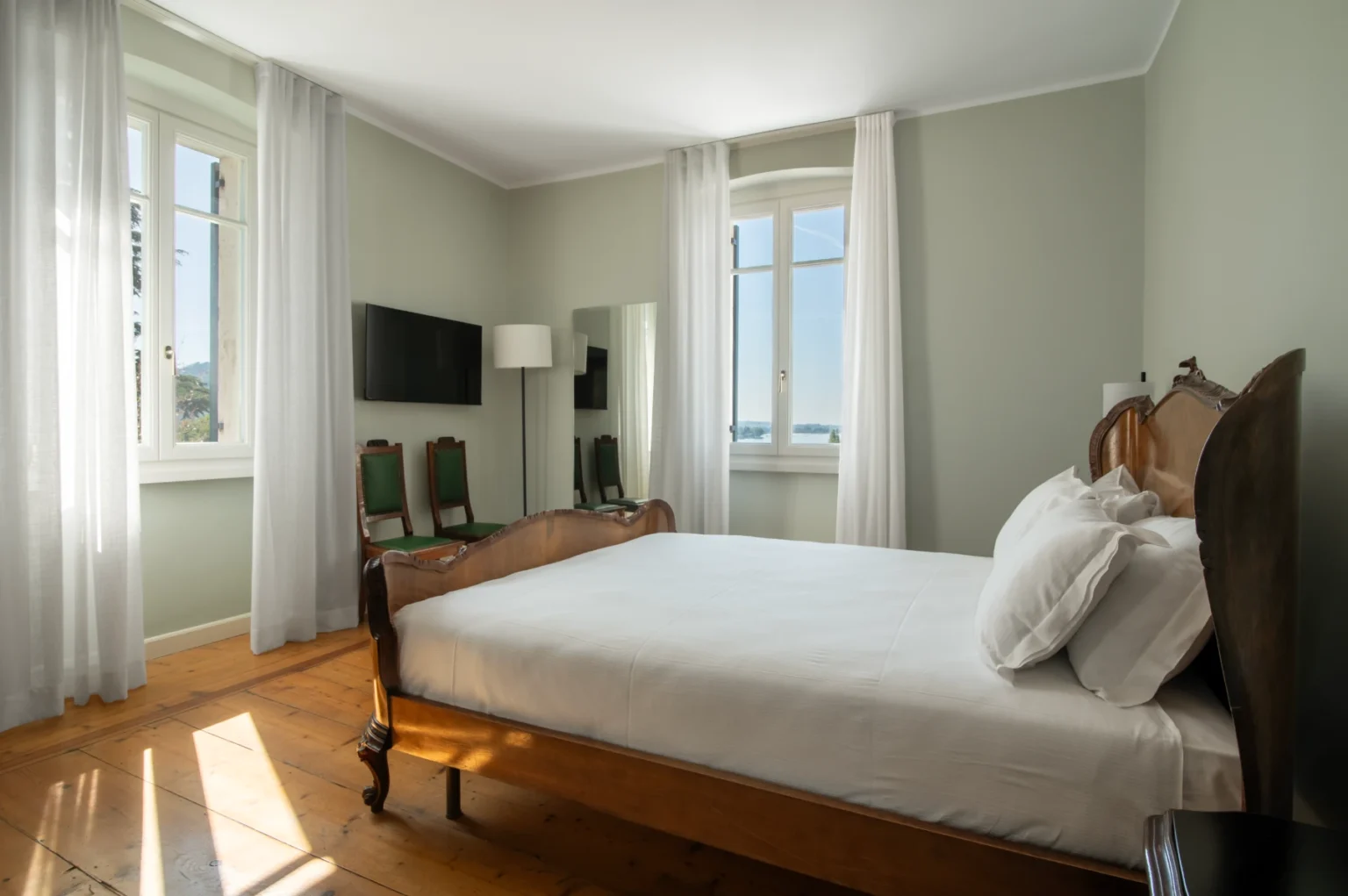 Historic Lakeview Villa | Lake Garda image 15 | Only on SopranoVillas