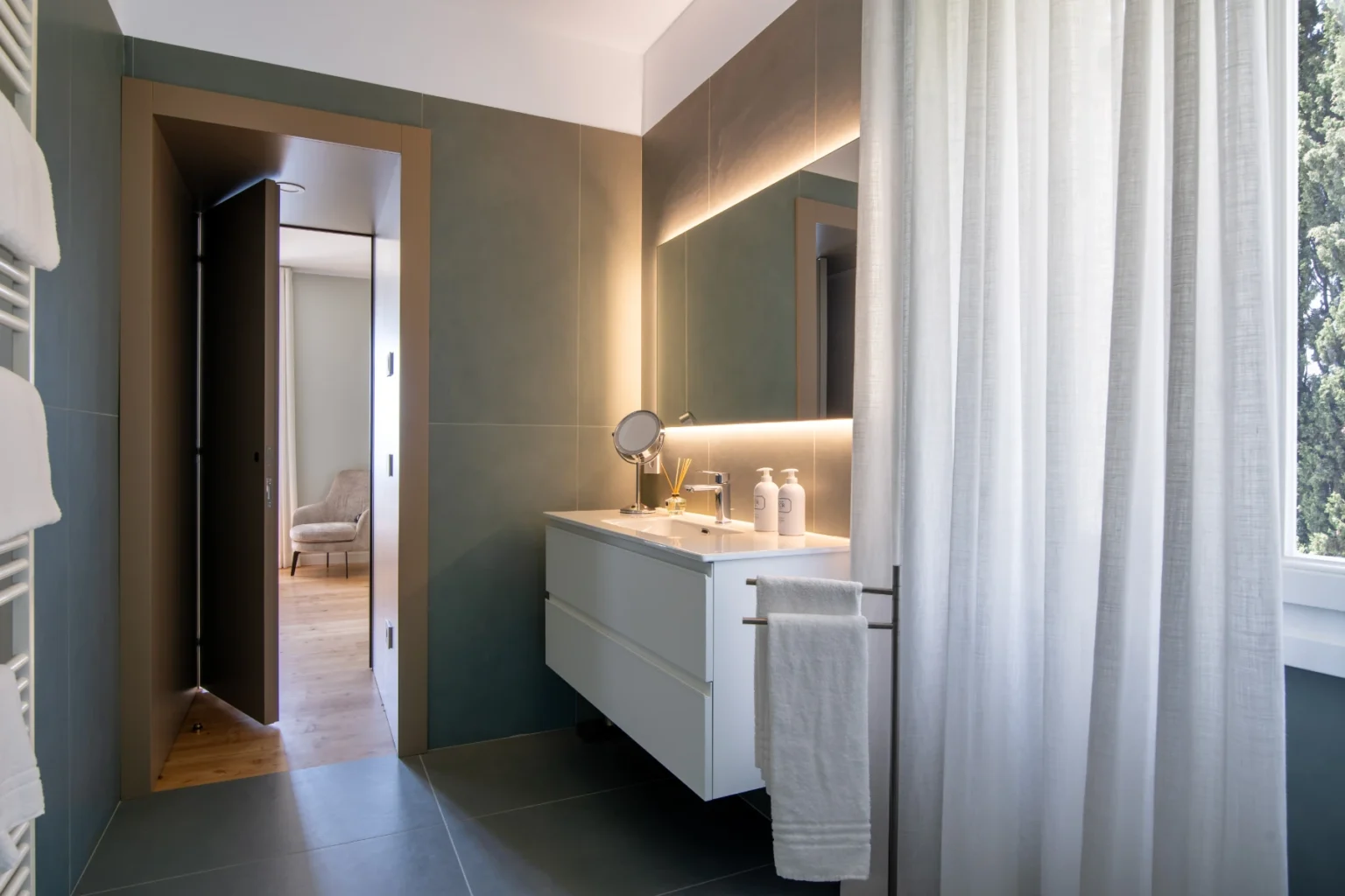 Historic Lakeview Villa | Lake Garda image 28 | Only on SopranoVillas